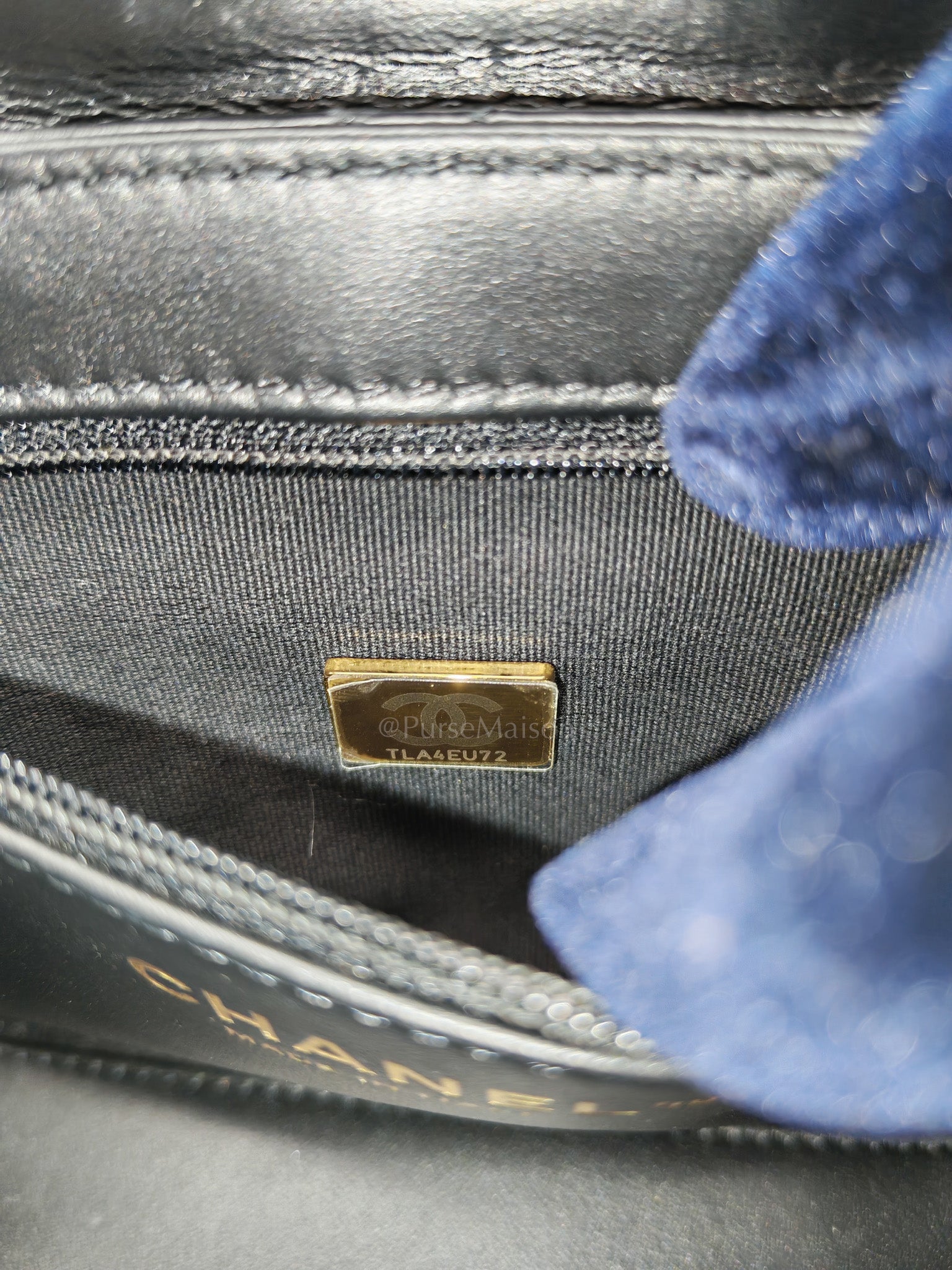 CC Kelly Small in Black Calfskin Leather & Aged Gold Hardware (Microchip)