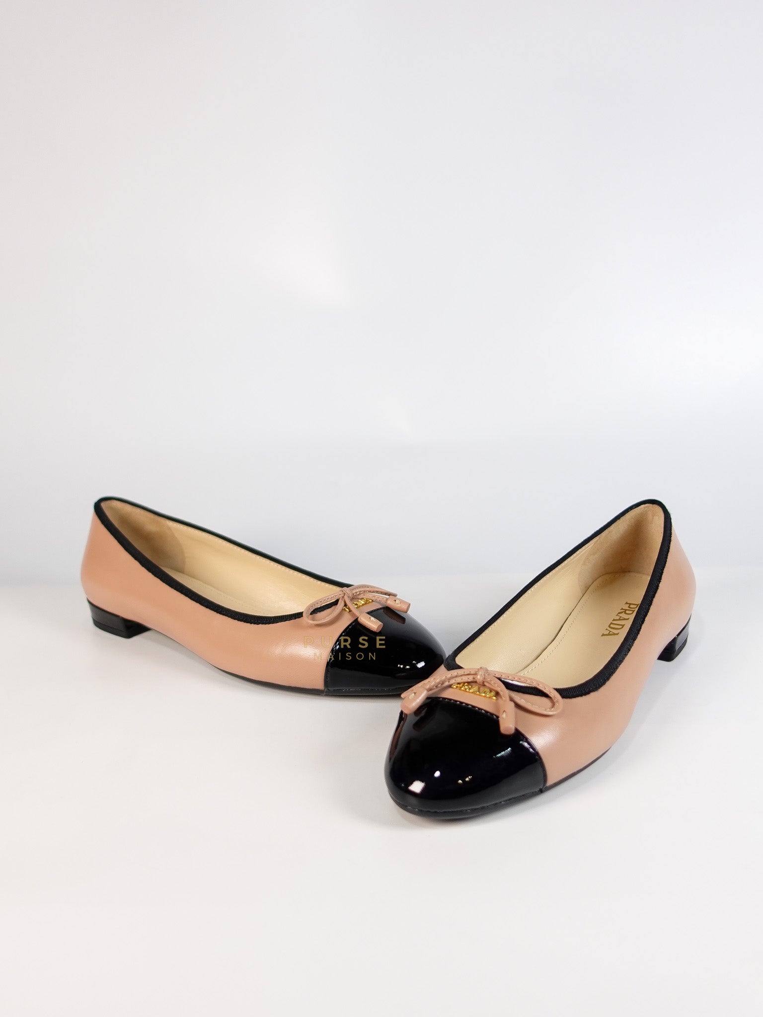 Calzature Donna Nappa in Black and Nude Ballet Flats Size 36.5 EU (22.5cm) | Purse Maison Luxury Bags Shop