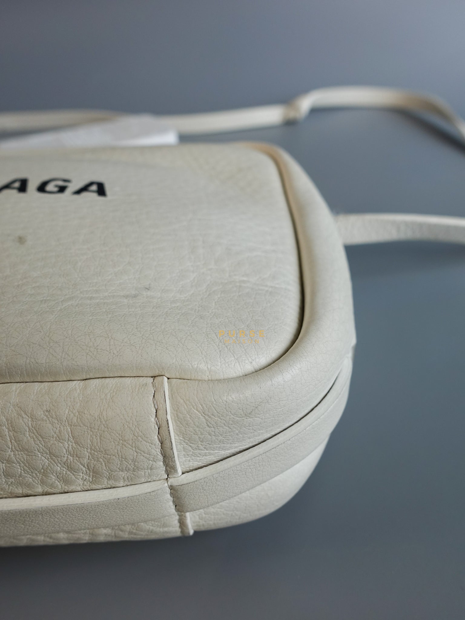 Camera Sling Bag in White Leather | Purse Maison Luxury Bags Shop