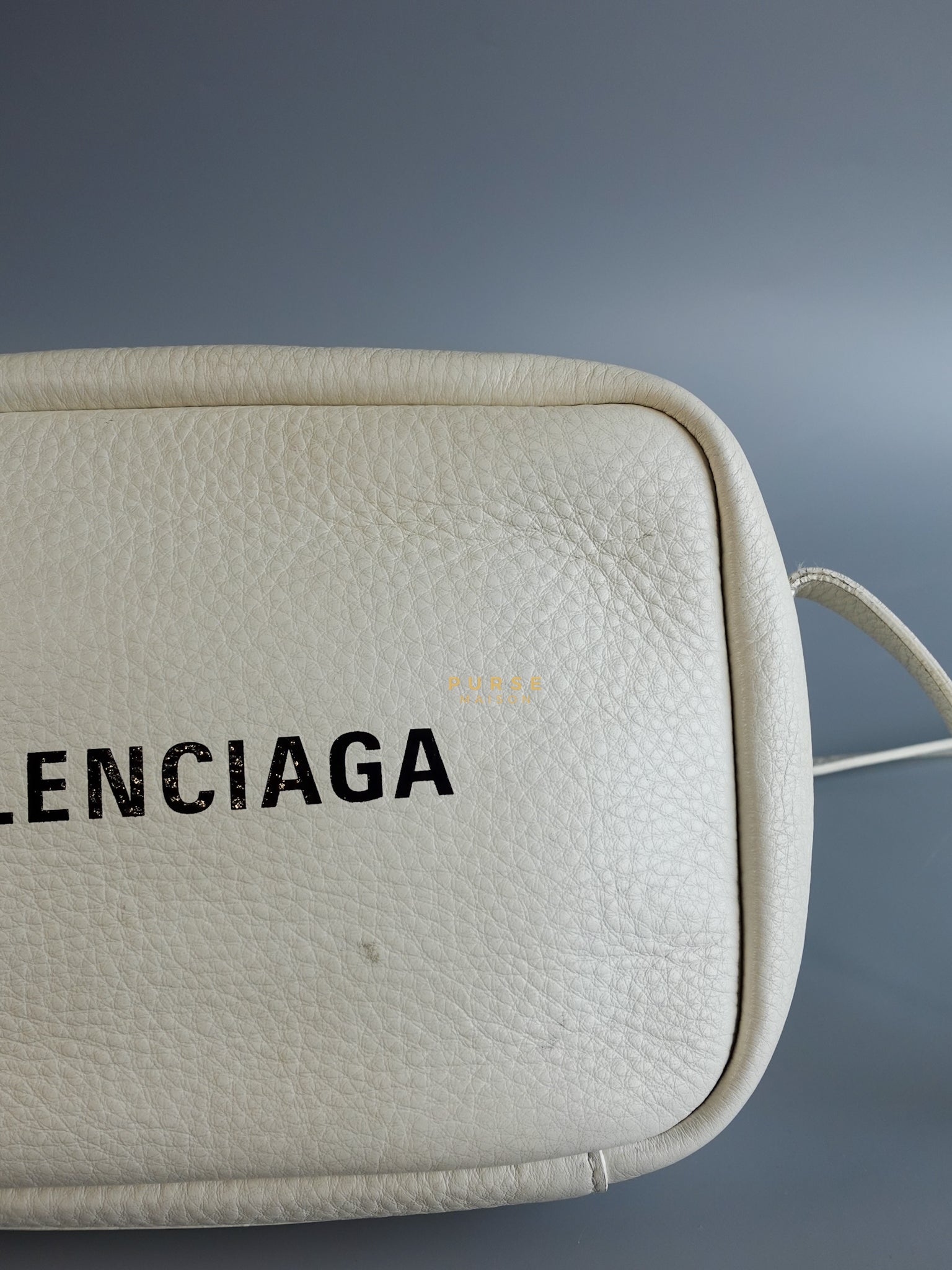 Camera Sling Bag in White Leather | Purse Maison Luxury Bags Shop