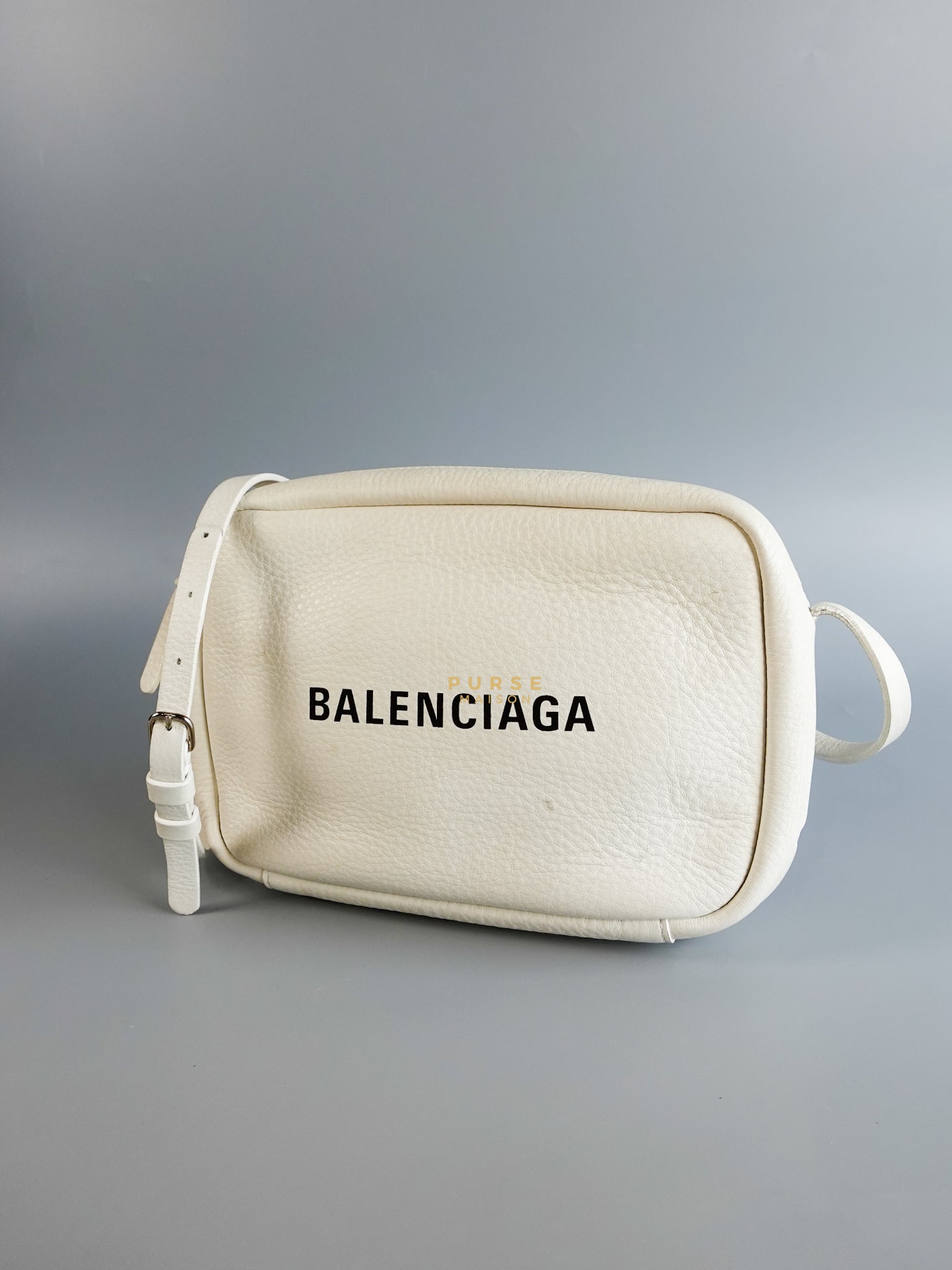 Camera Sling Bag in White Leather | Purse Maison Luxury Bags Shop