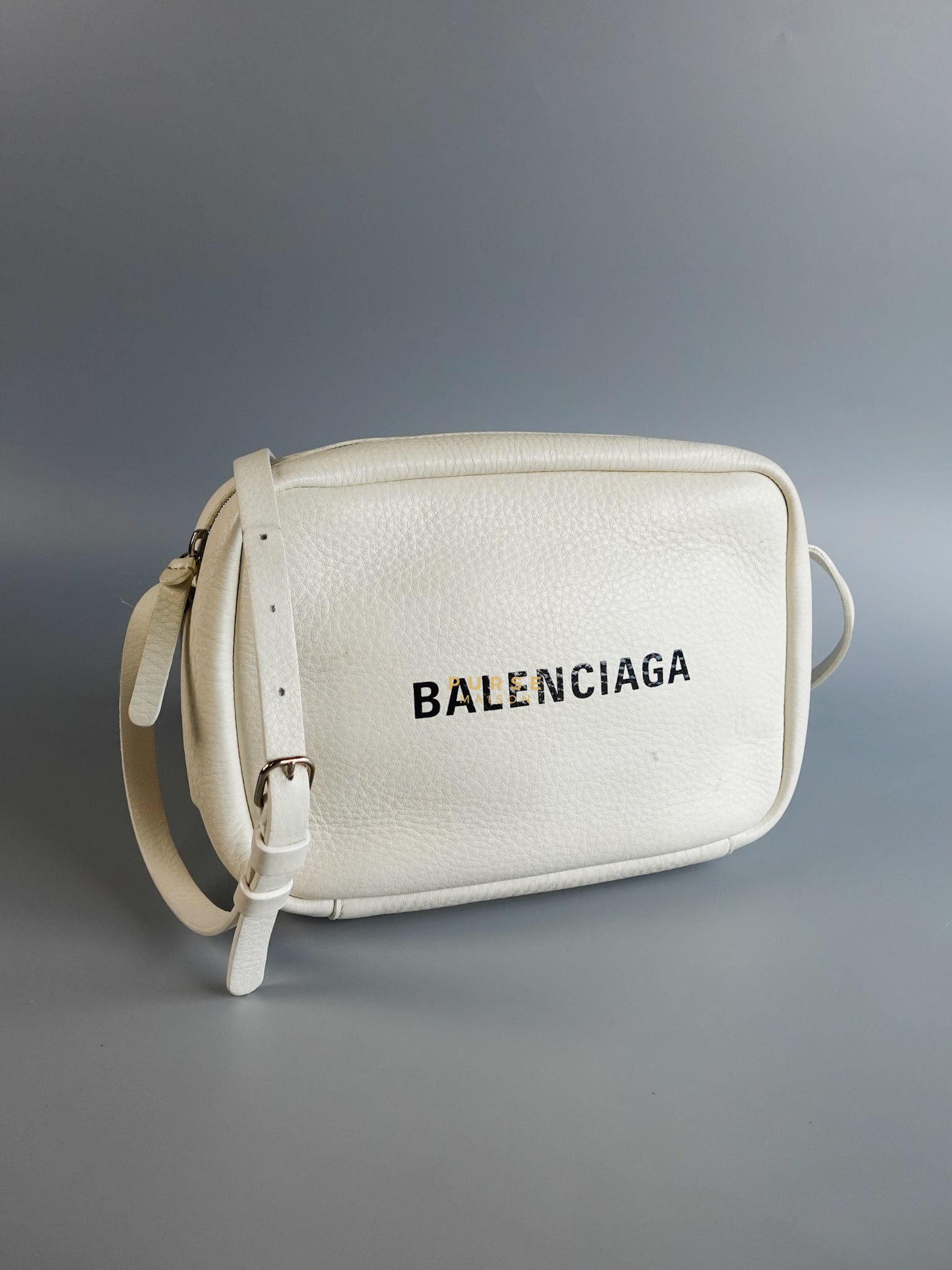 Camera Sling Bag in White Leather | Purse Maison Luxury Bags Shop