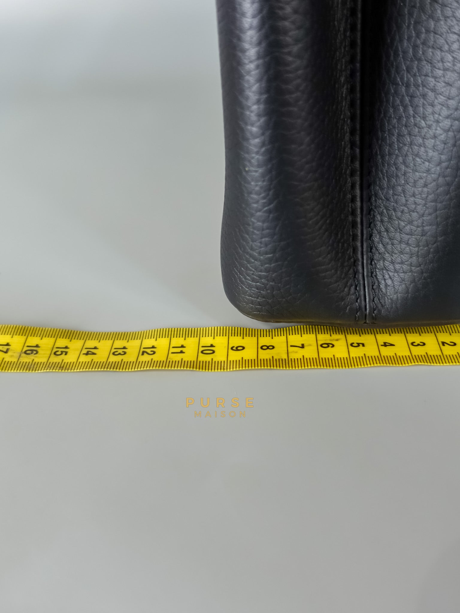 Capucines BB Black Taurillon Leather | Purse Maison Luxury Bags Shop