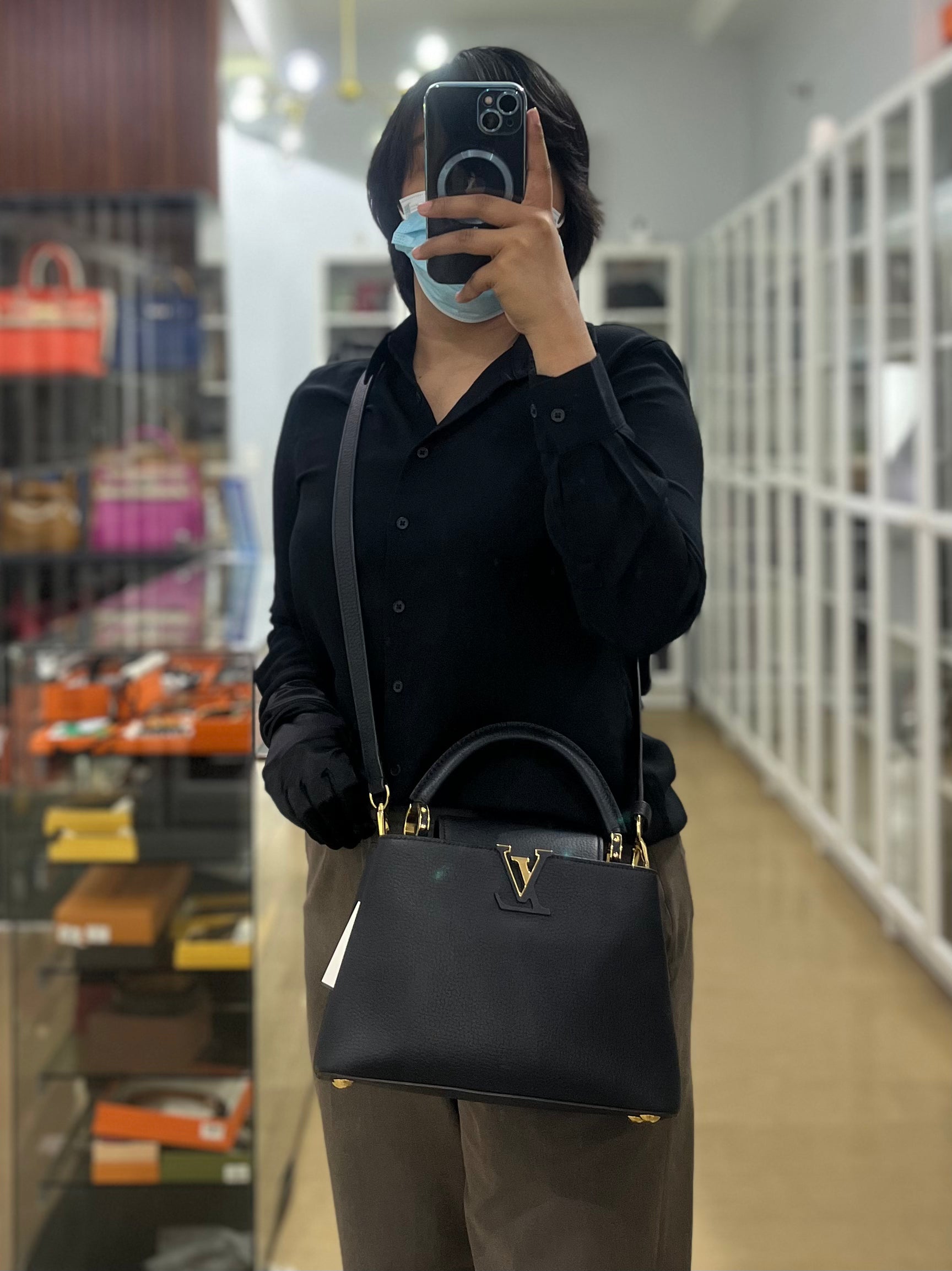 Capucines BB Black Taurillon Leather | Purse Maison Luxury Bags Shop