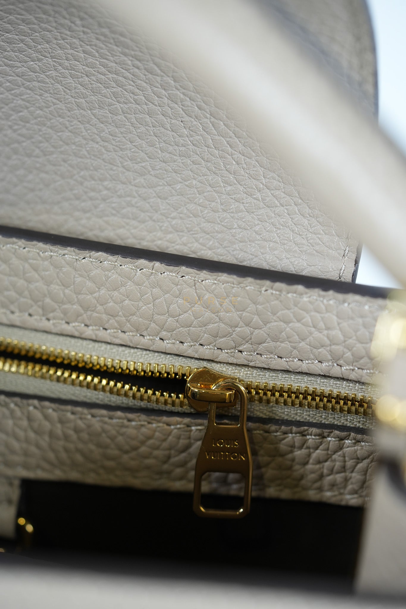 Capucines BB in Galet Taurillon Calfskin Leather (Microchip) | Purse Maison Luxury Bags Shop