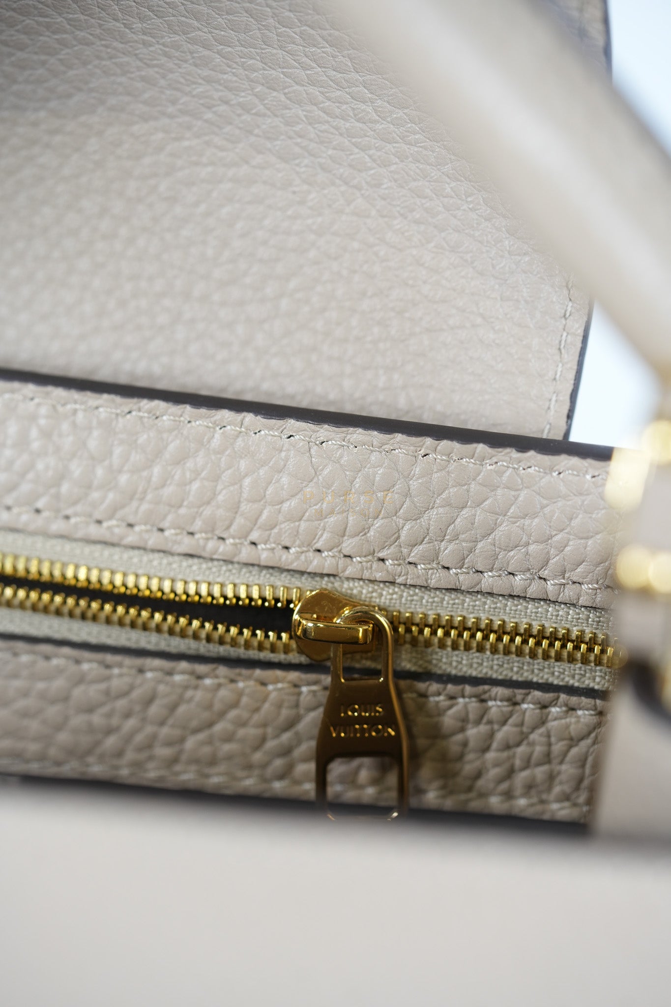 Capucines BB in Galet Taurillon Calfskin Leather (Microchip) | Purse Maison Luxury Bags Shop
