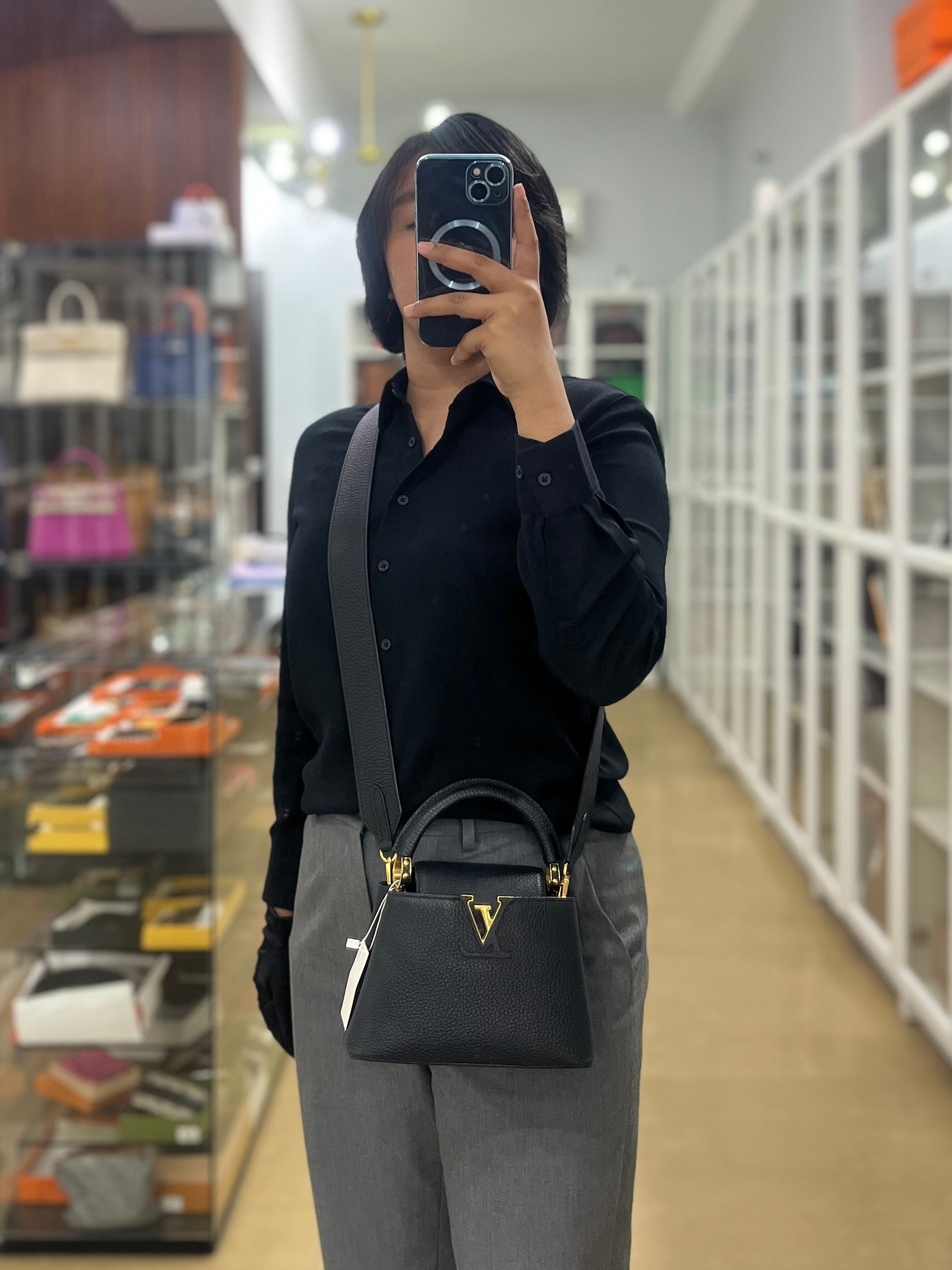 Capucines Mini Top Handle Black Taurillon Leather Bag (Microchip) | Purse Maison Luxury Bags Shop