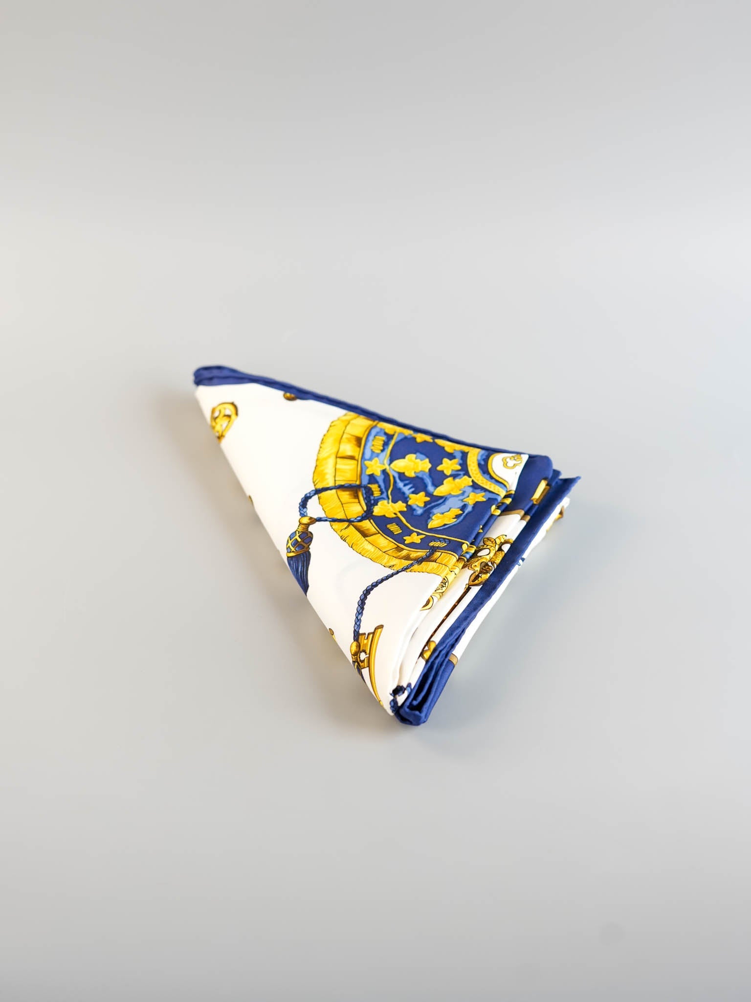 Carre 90 Les Cles Silk Scarf | Purse Maison Luxury Bags Shop