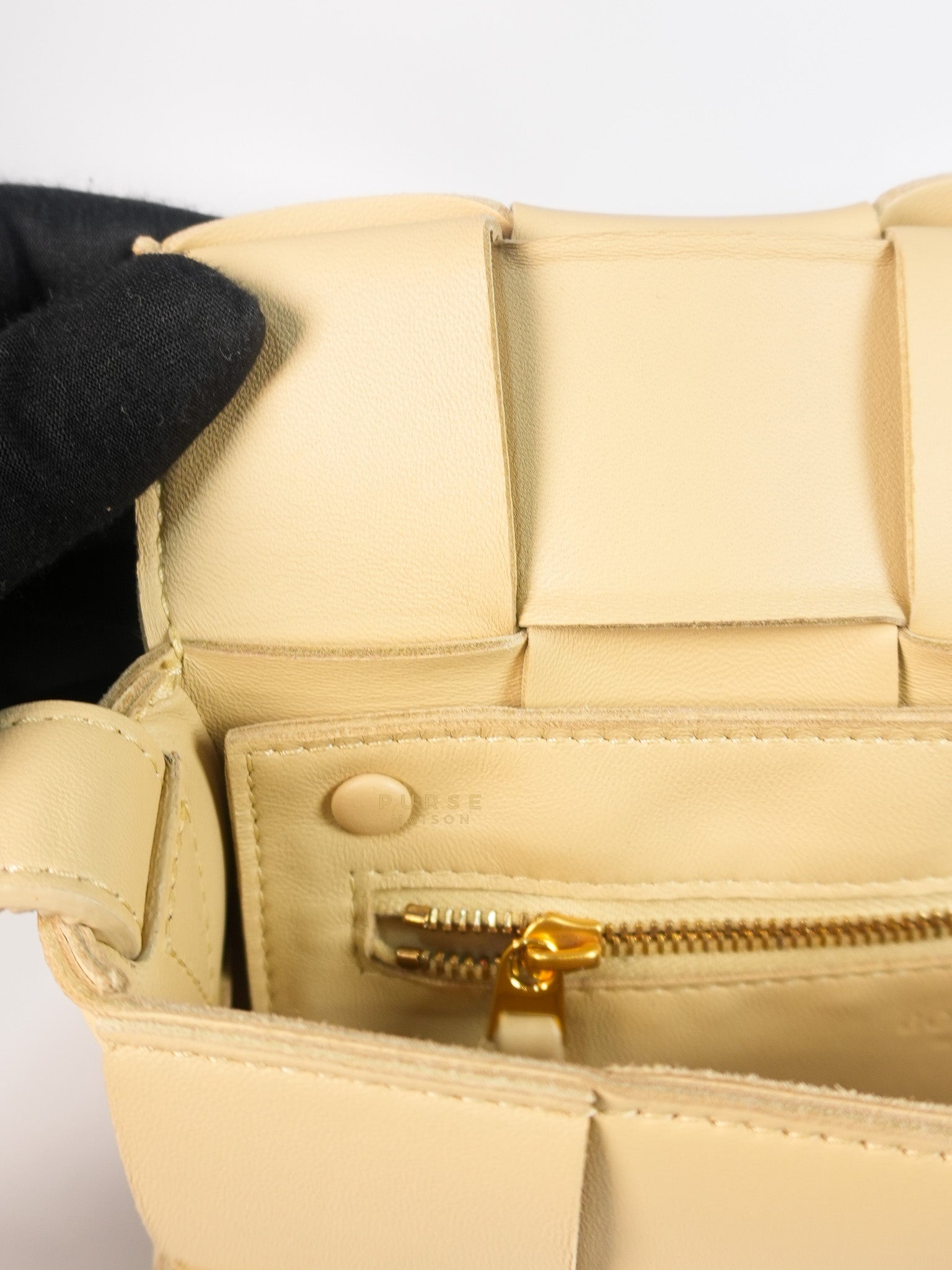Casette Small Intrecciato Macaroon Leather Crossbody Bag | Purse Maison Luxury Bags Shop
