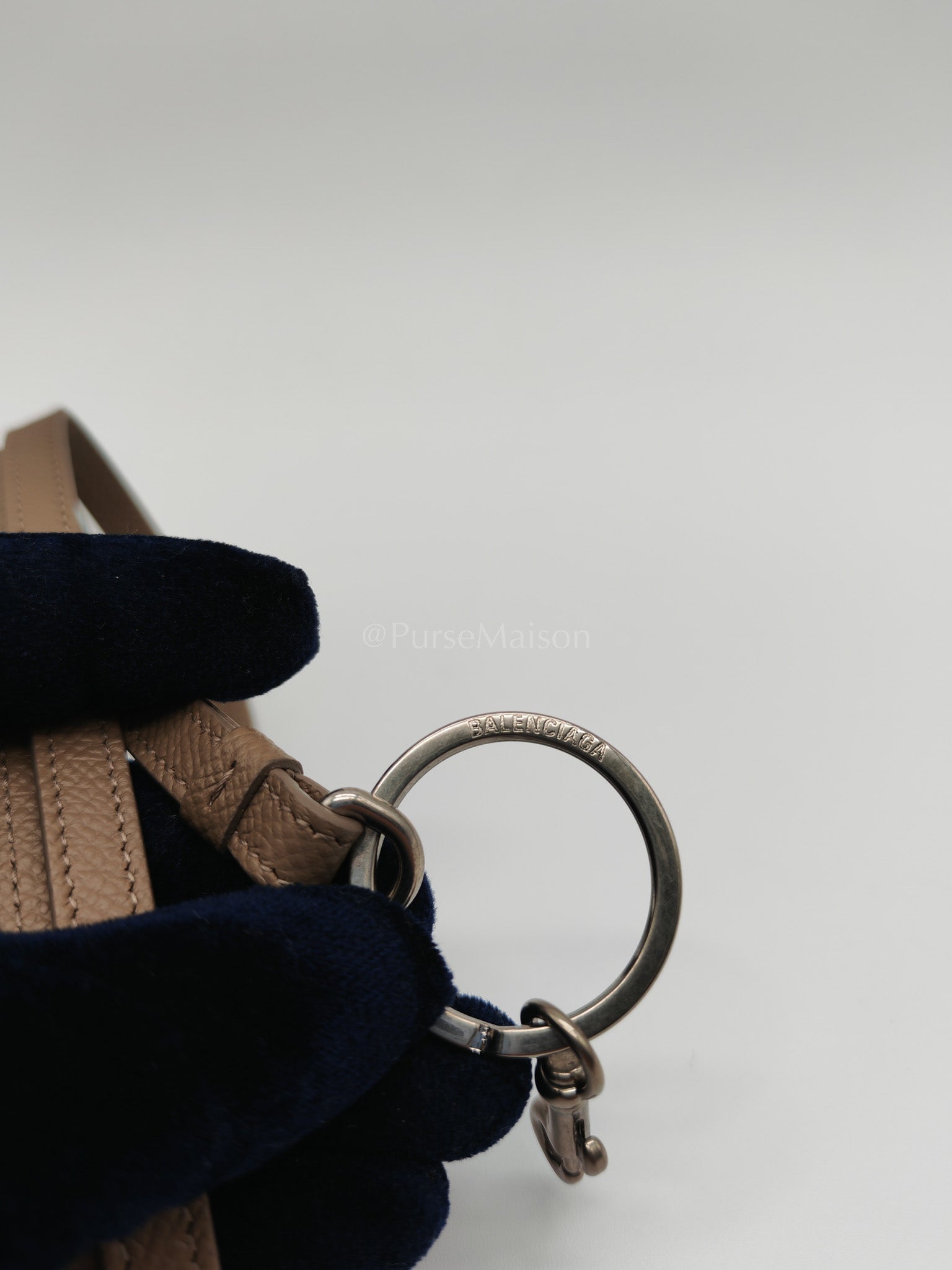 Cash Card Holder and Lanyard in Grained Calfskin Leather | Purse Maison Luxury Bags Shop