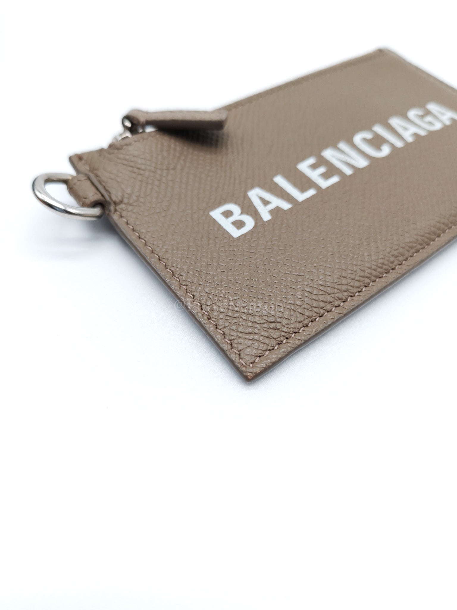 Cash Card Holder and Lanyard in Grained Calfskin Leather | Purse Maison Luxury Bags Shop