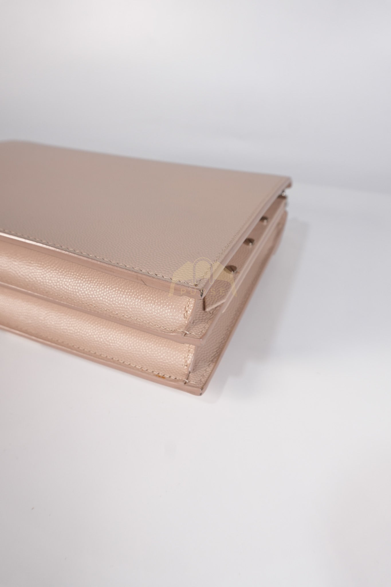 Cassandra Chain Flap Shoulder Bag in Pink Beige Grained Leather | Purse Maison Luxury Bags Shop