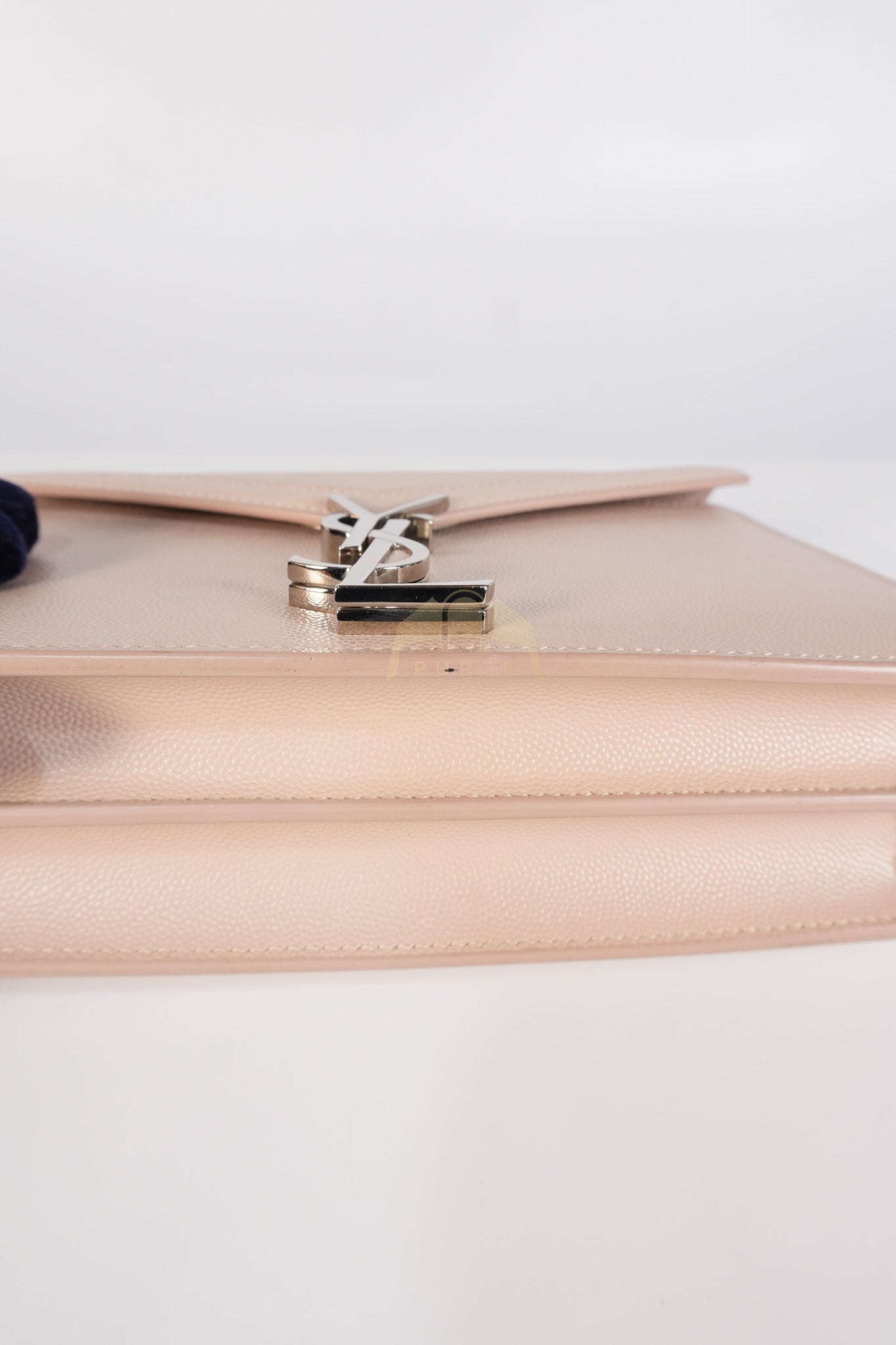 Cassandra Chain Flap Shoulder Bag in Pink Beige Grained Leather | Purse Maison Luxury Bags Shop