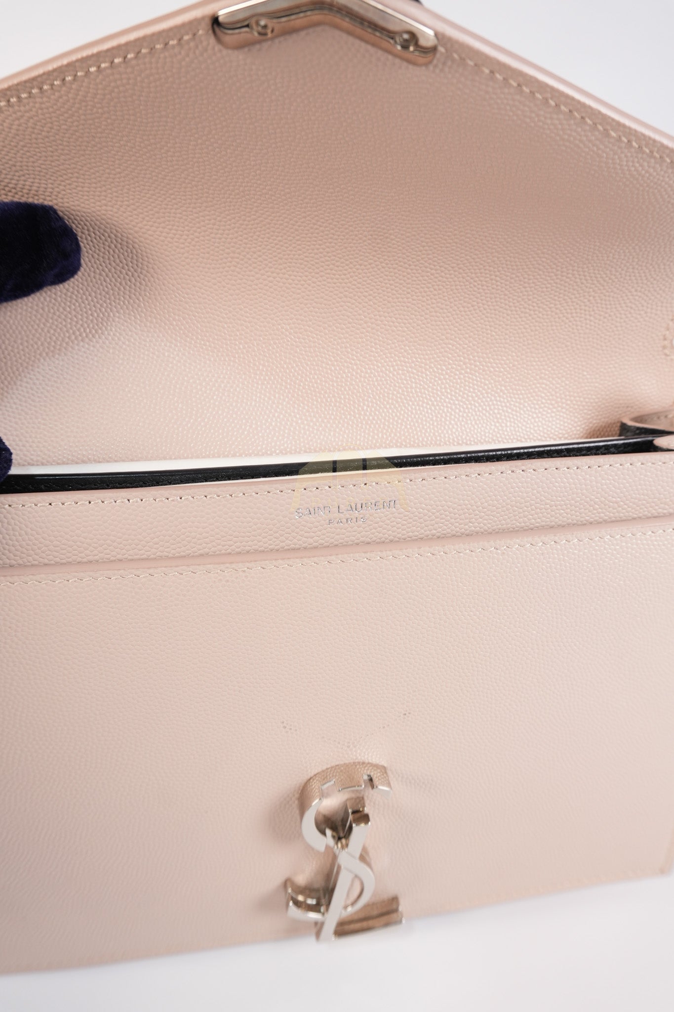 Cassandra Chain Flap Shoulder Bag in Pink Beige Grained Leather | Purse Maison Luxury Bags Shop