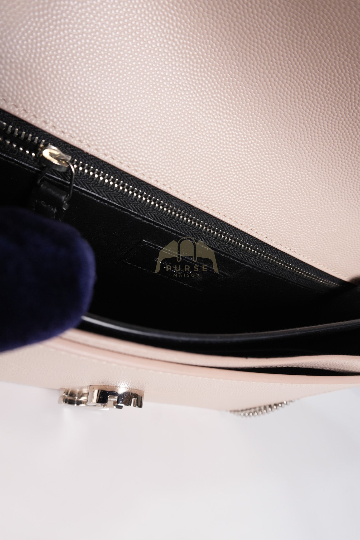 Cassandra Chain Flap Shoulder Bag in Pink Beige Grained Leather | Purse Maison Luxury Bags Shop