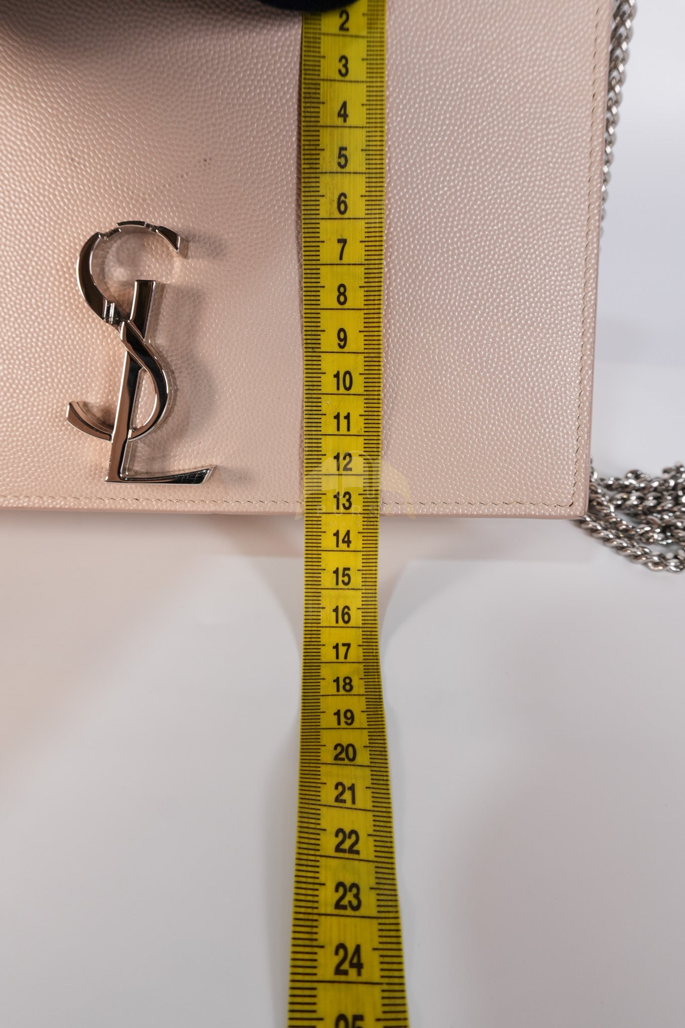 Cassandra Chain Flap Shoulder Bag in Pink Beige Grained Leather | Purse Maison Luxury Bags Shop