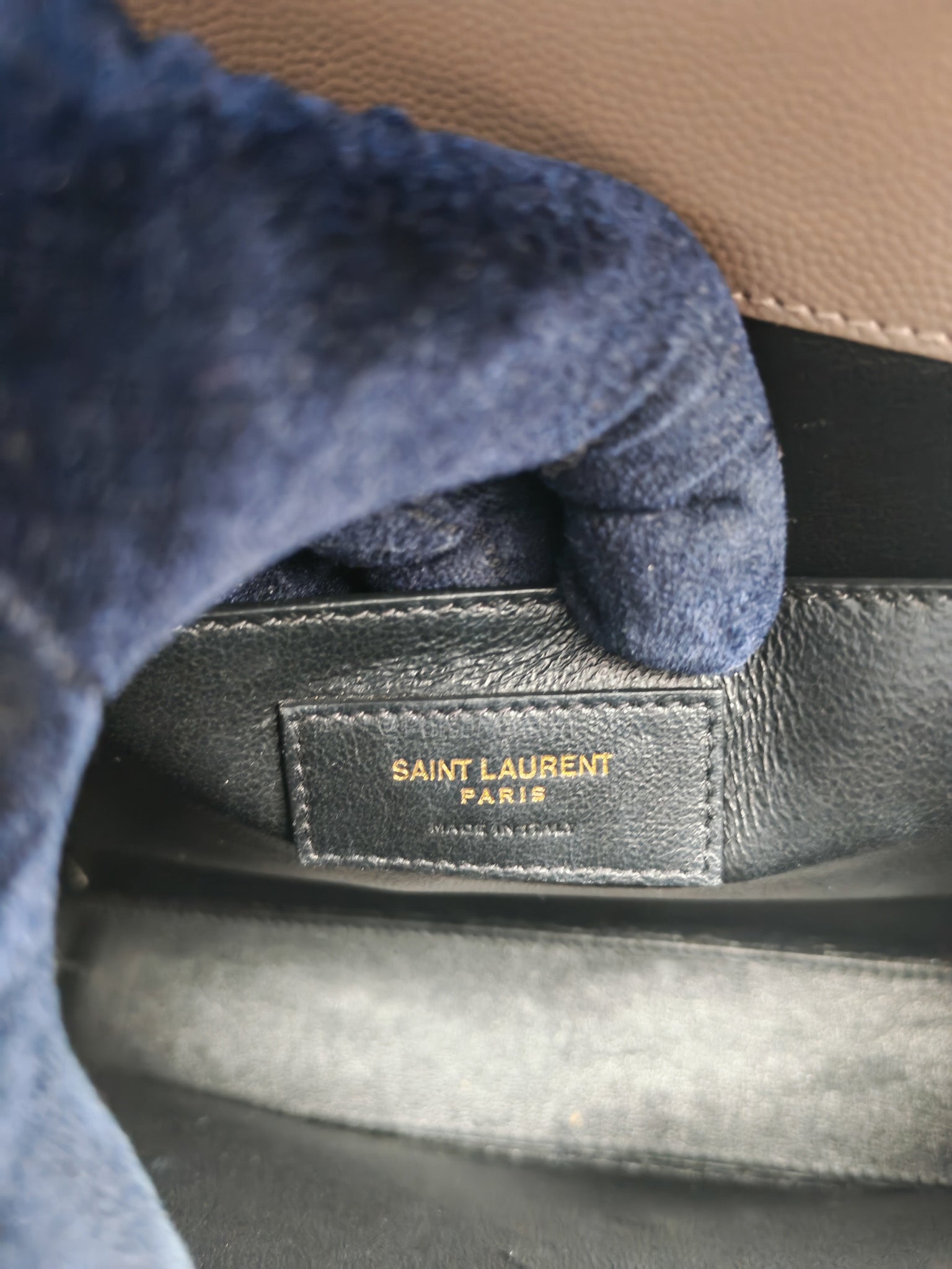 Cassandra Top Handle Medium in Dark Gray Grained Calfskin Leather | Purse Maison Luxury Bags Shop
