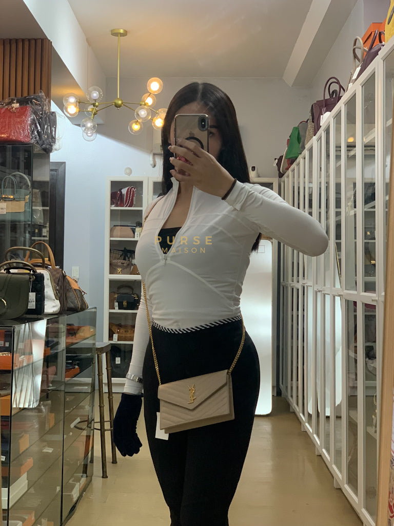 Cassandre Wallet On Chain in Dark Beige Grain de Poudre Leather & Gold Hardware | Purse Maison Luxury Bags Shop