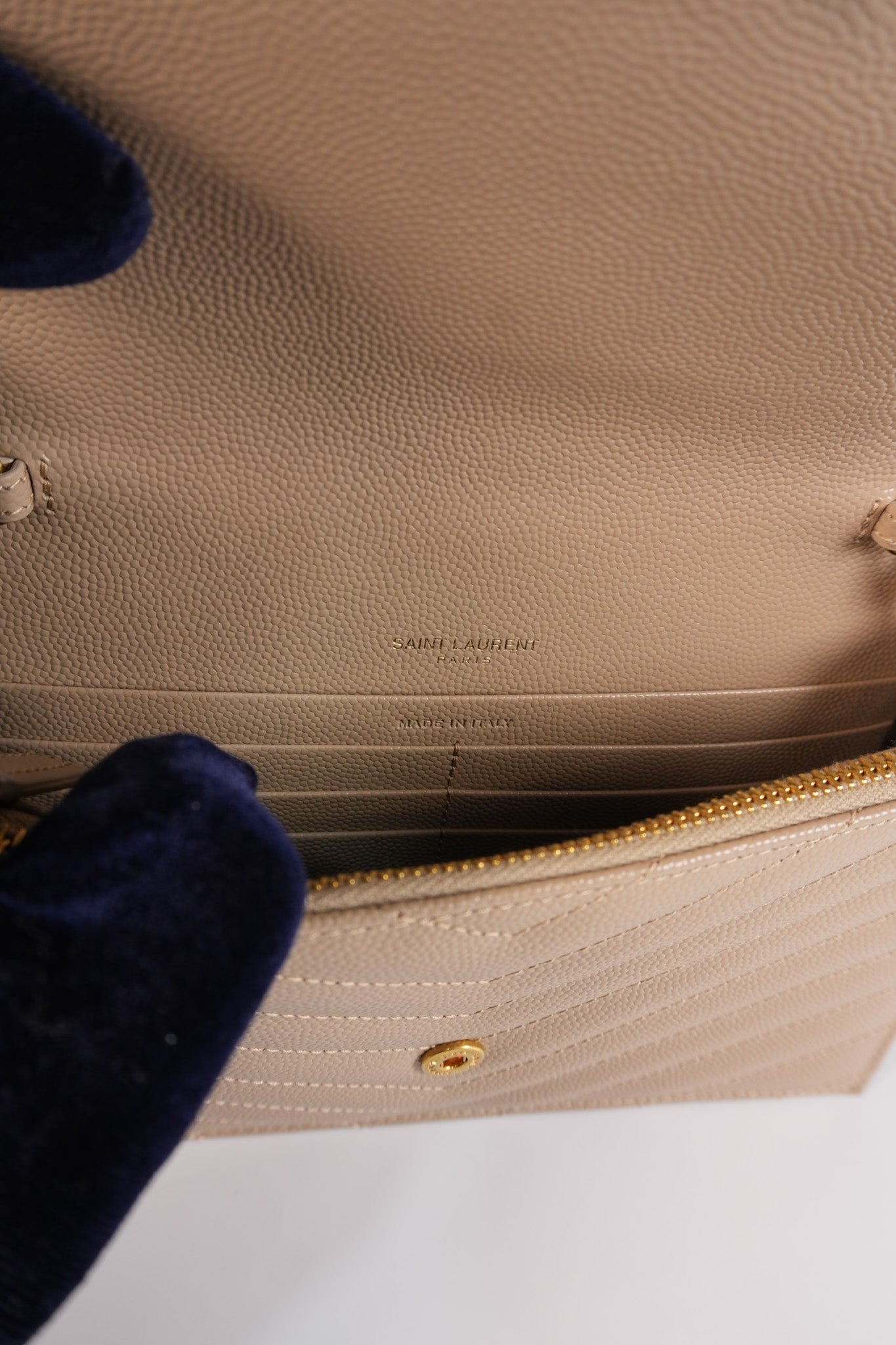 Cassandre Wallet on Chain (WOC) in Beige Grained Calfskin Leather | Purse Maison Luxury Bags Shop