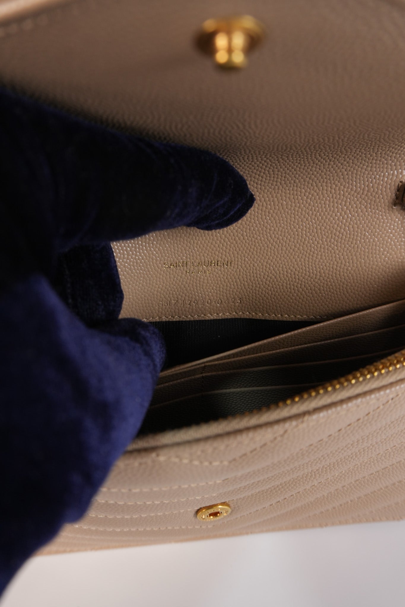 Cassandre Wallet on Chain (WOC) in Beige Grained Calfskin Leather | Purse Maison Luxury Bags Shop