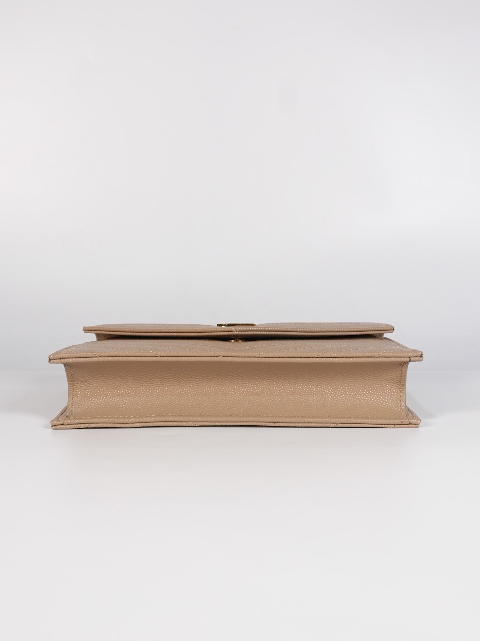 Cassandre Wallet on Chain (WOC) in Beige Grained Calfskin Leather | Purse Maison Luxury Bags Shop