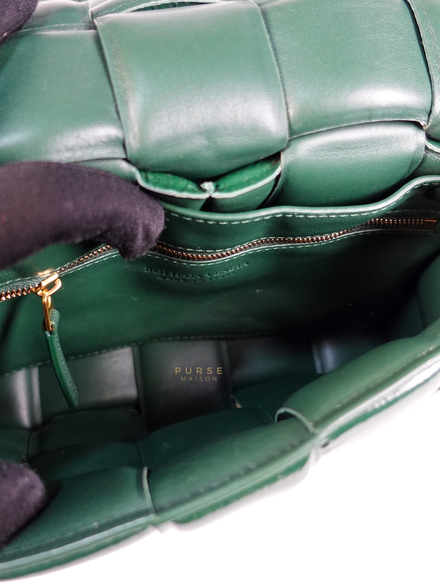 Cassette Padded Green Intercciato Crossbody Bag | Purse Maison Luxury Bags Shop