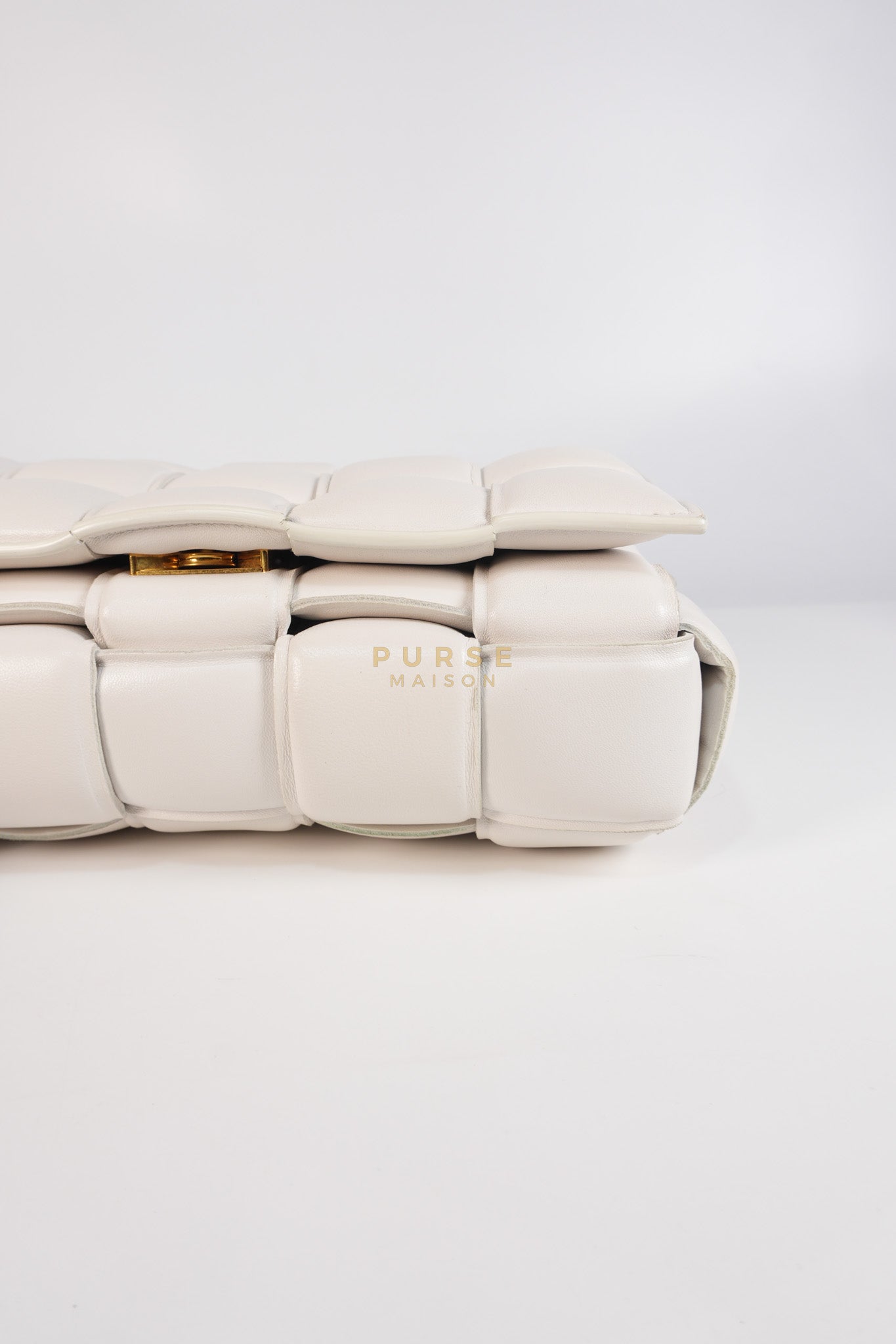 Cassette Padded in Off-white Intrecciato Leather Crossbody Bag | Purse Maison Luxury Bags Shop