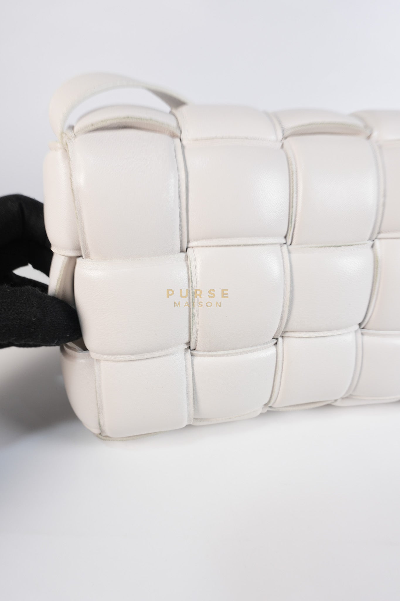 Cassette Padded in Off-white Intrecciato Leather Crossbody Bag | Purse Maison Luxury Bags Shop