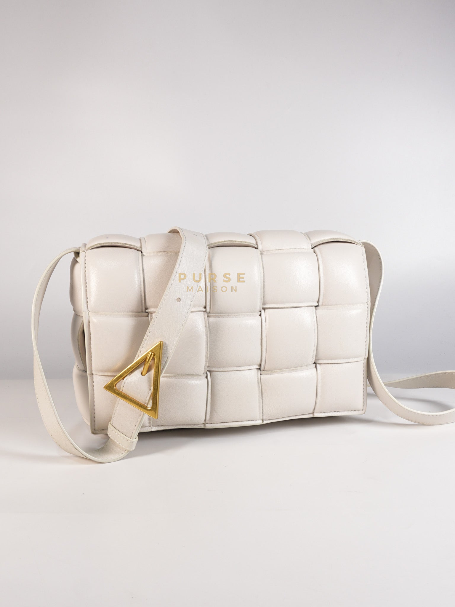 Cassette Padded in Off-white Intrecciato Leather Crossbody Bag | Purse Maison Luxury Bags Shop