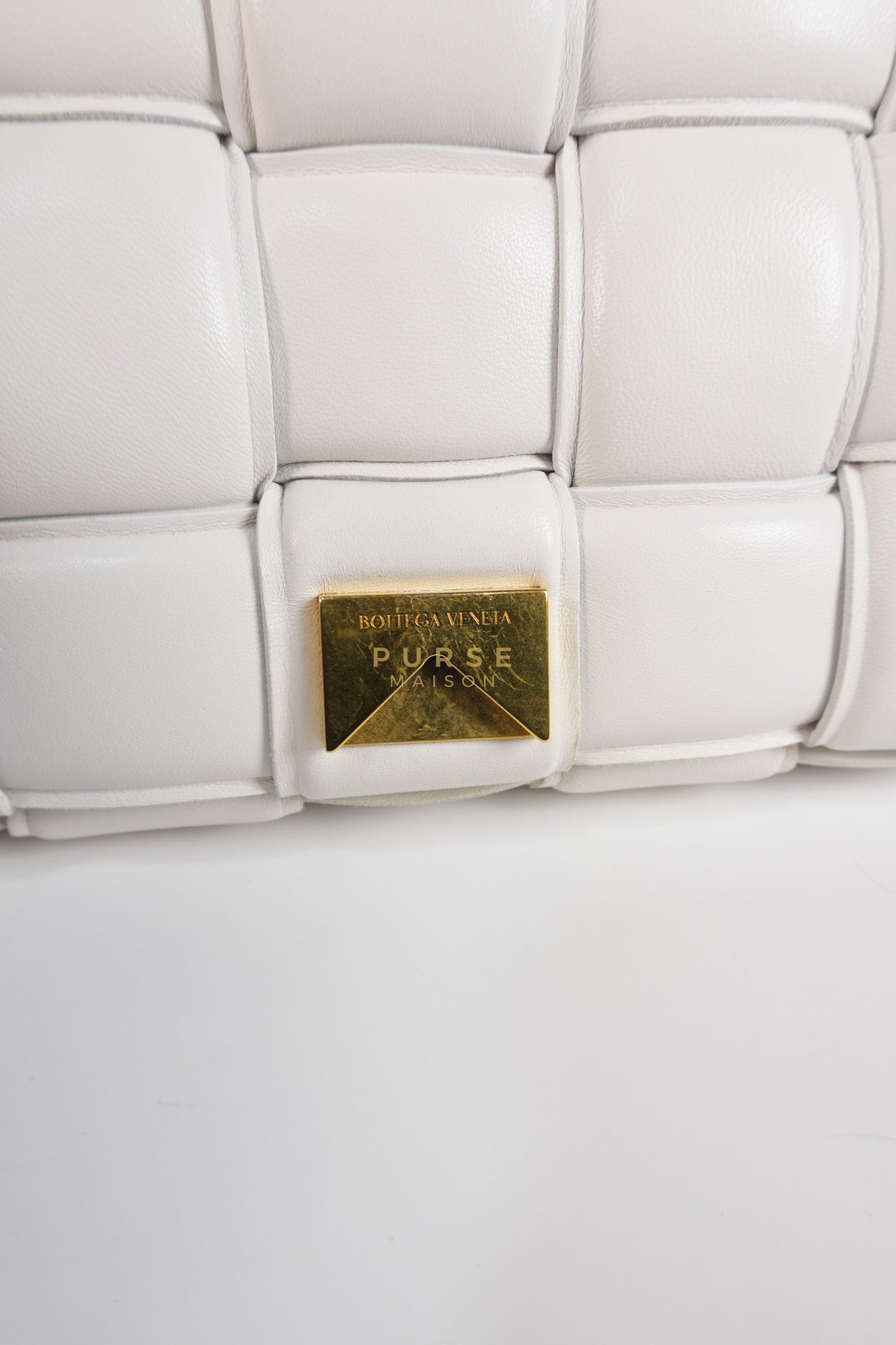 Cassette Padded in Off-white Intrecciato Leather Crossbody Bag | Purse Maison Luxury Bags Shop