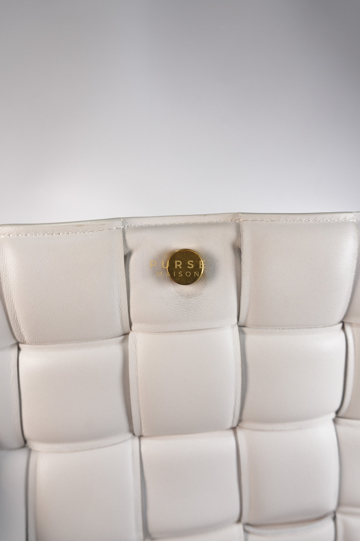 Cassette Padded in Off-white Intrecciato Leather Crossbody Bag | Purse Maison Luxury Bags Shop