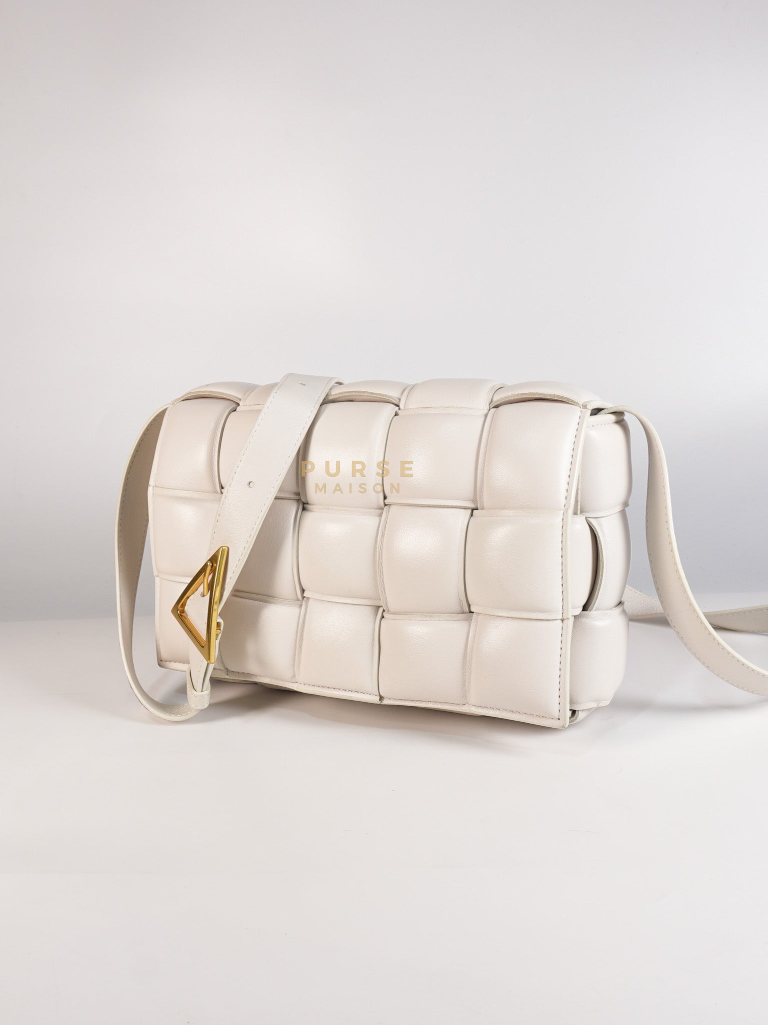 Cassette Padded in Off-white Intrecciato Leather Crossbody Bag | Purse Maison Luxury Bags Shop