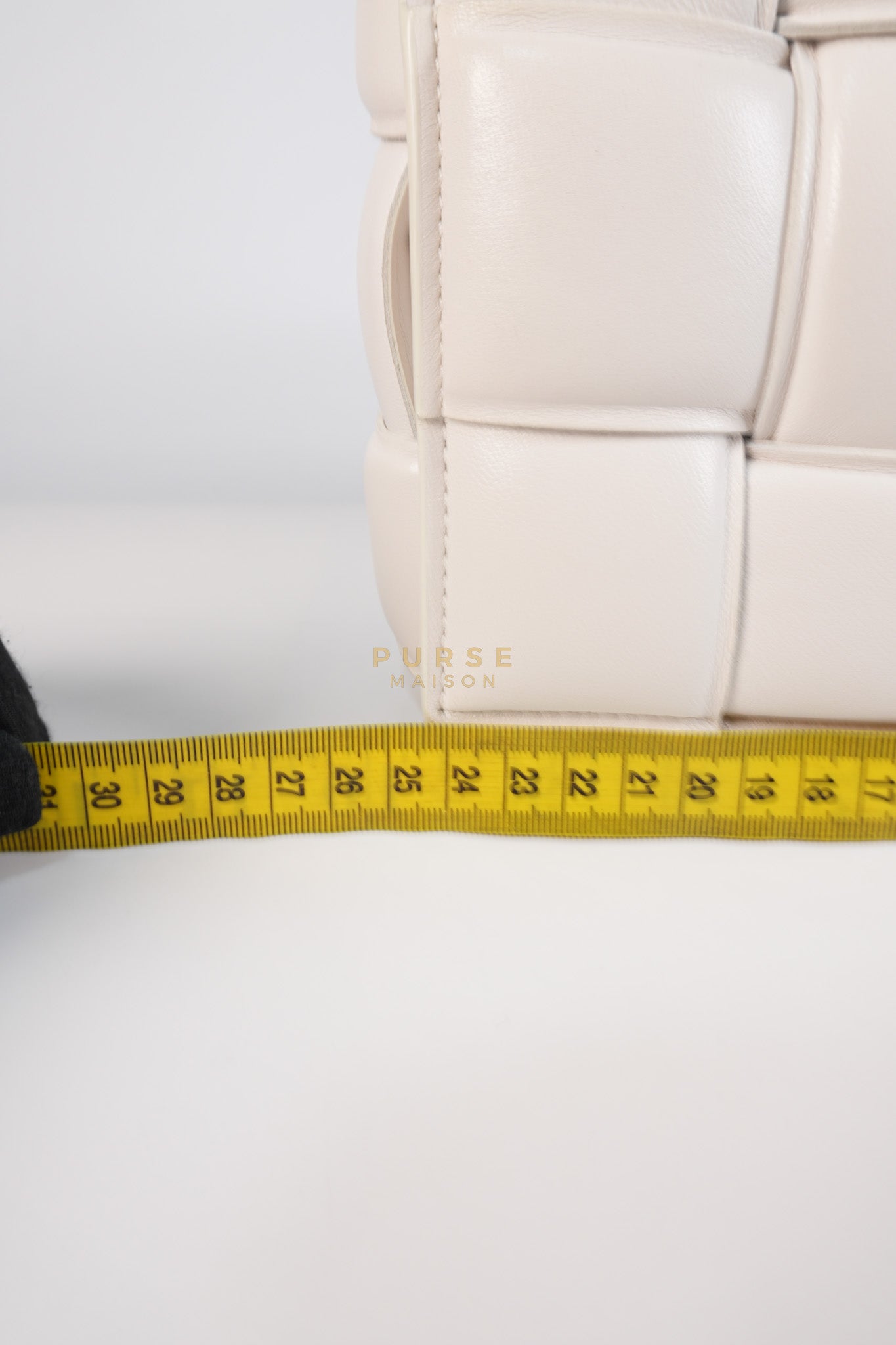 Cassette Padded in Off-white Intrecciato Leather Crossbody Bag | Purse Maison Luxury Bags Shop