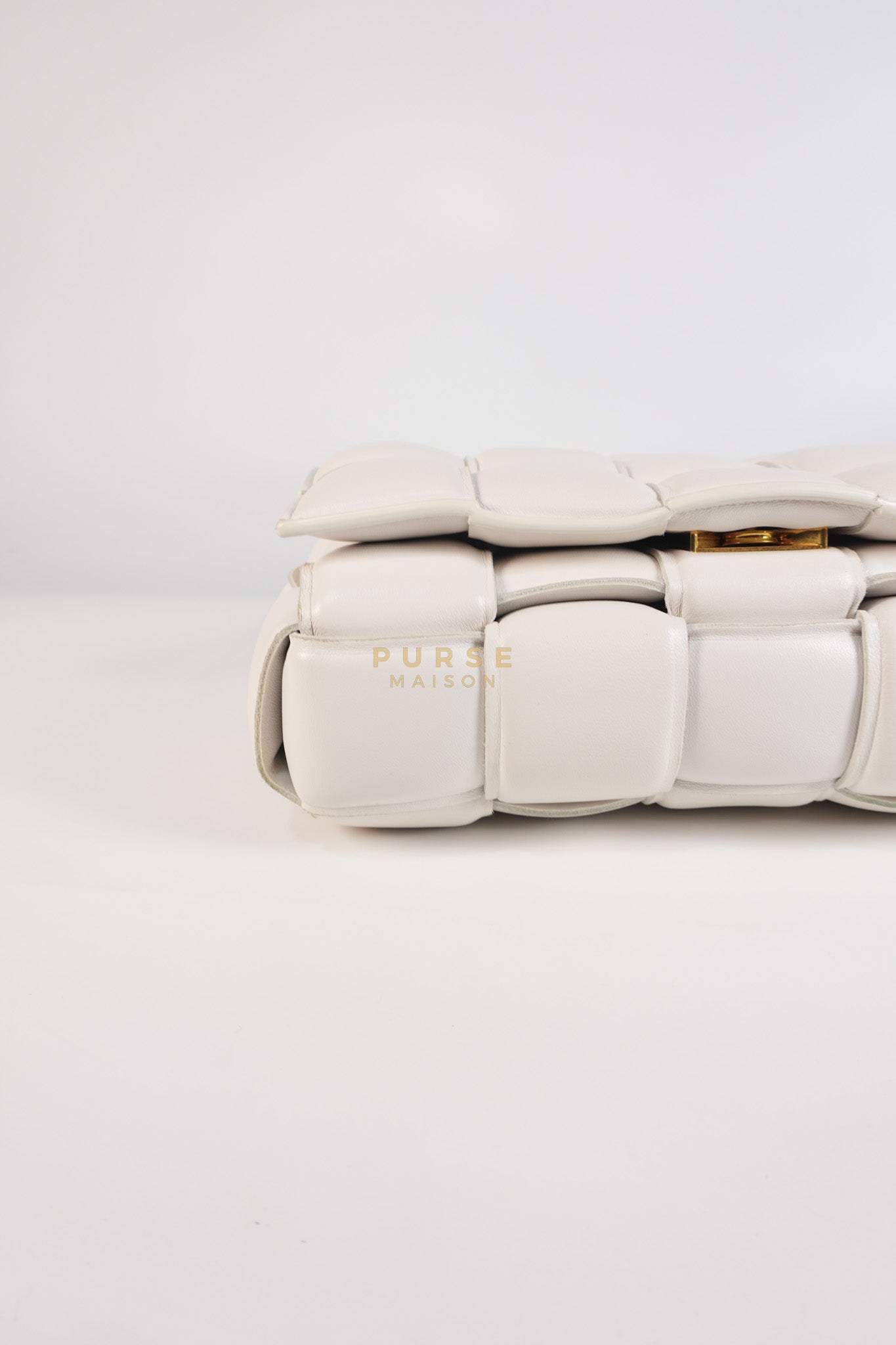 Cassette Padded in Off-white Intrecciato Leather Crossbody Bag | Purse Maison Luxury Bags Shop