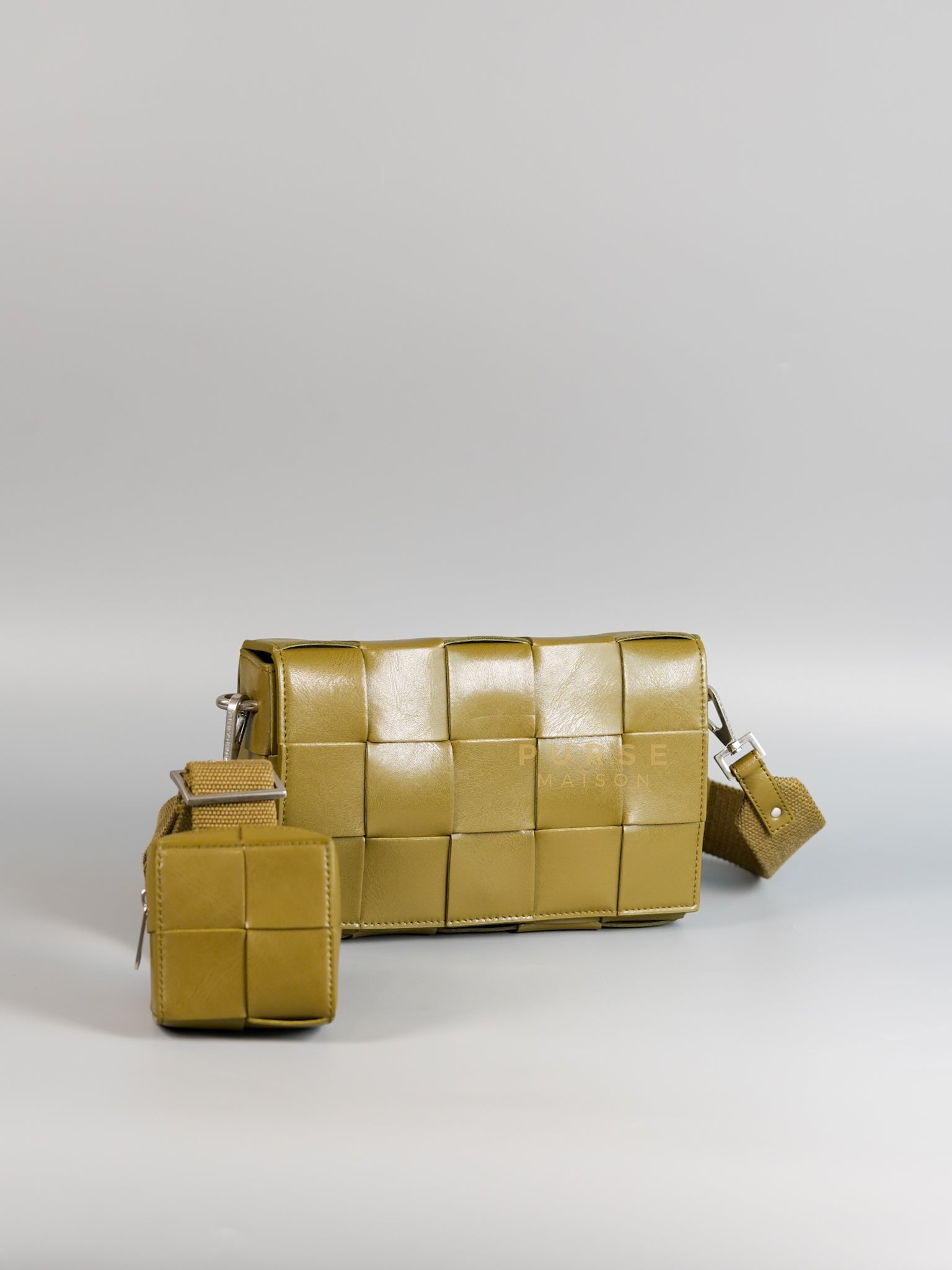 Cassette with Versatile Strap in Mud Intrecciato Bag | Purse Maison Luxury Bags Shop