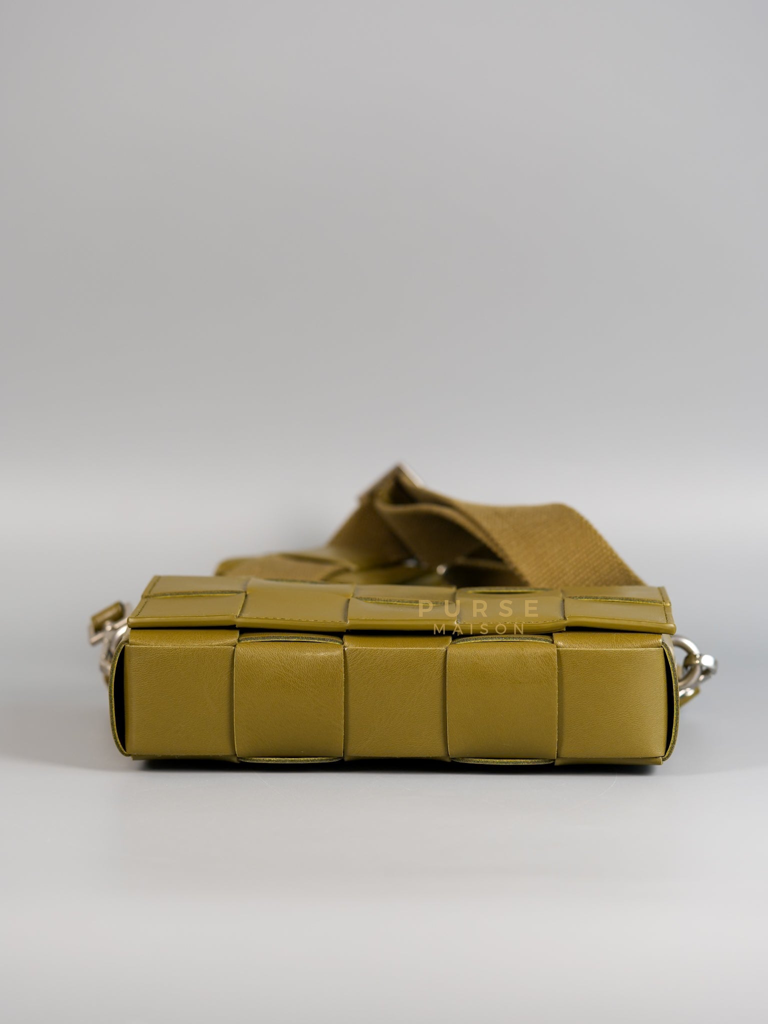 Cassette with Versatile Strap in Mud Intrecciato Bag | Purse Maison Luxury Bags Shop