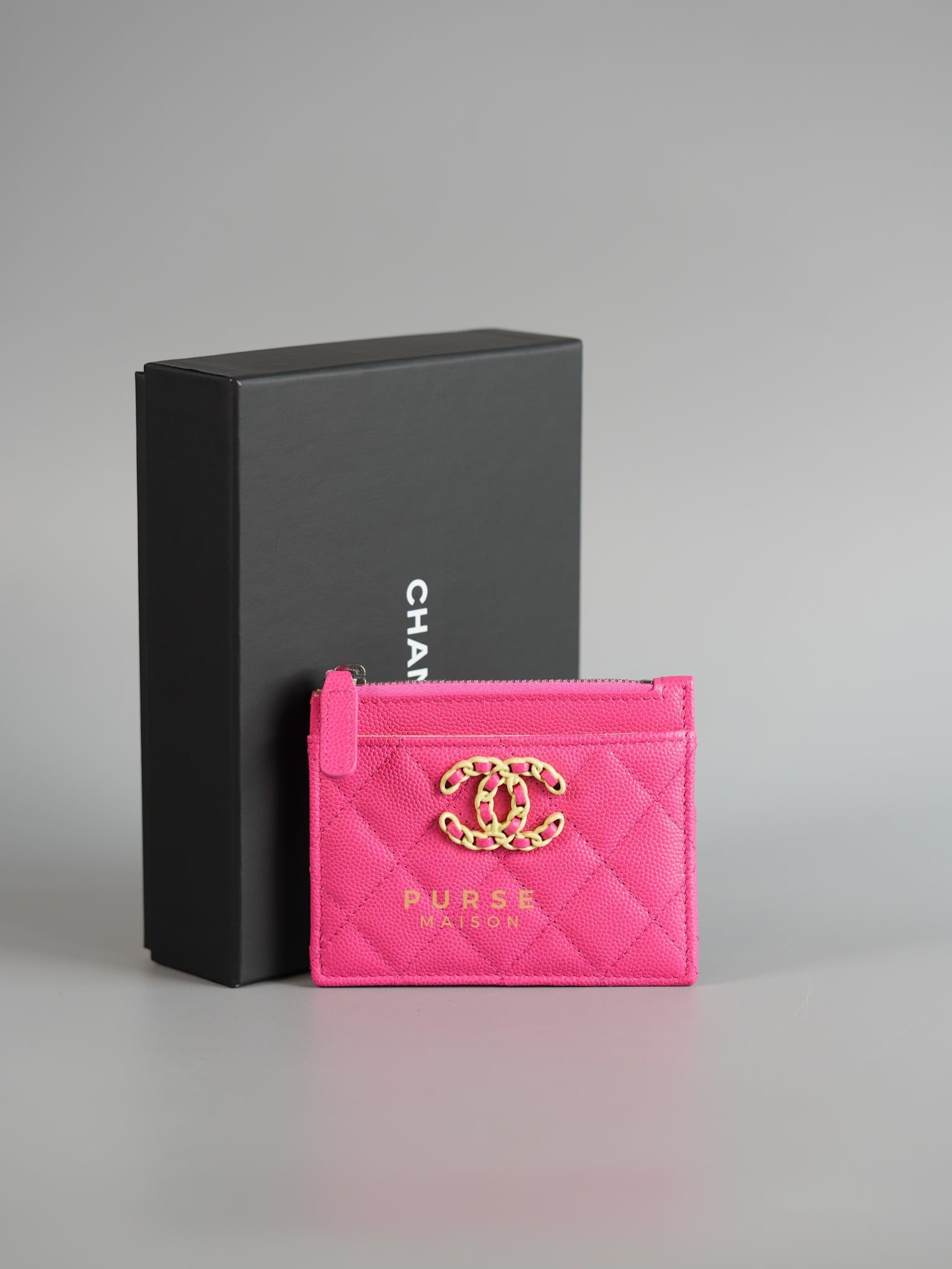 CC 19 Zip Flat Card Holder in Pink Caviar Leather Microchip