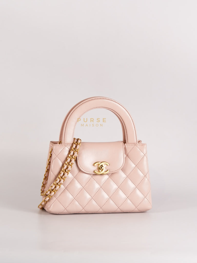 CC Kelly Small in Light Shinny Calfskin Leather and Aged Gold Hardware (Microchip) | Purse Maison Luxury Bags Shop