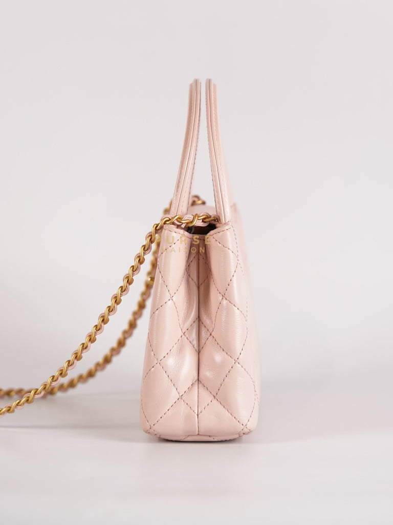 CC Kelly Small in Light Shinny Calfskin Leather and Aged Gold Hardware (Microchip) | Purse Maison Luxury Bags Shop