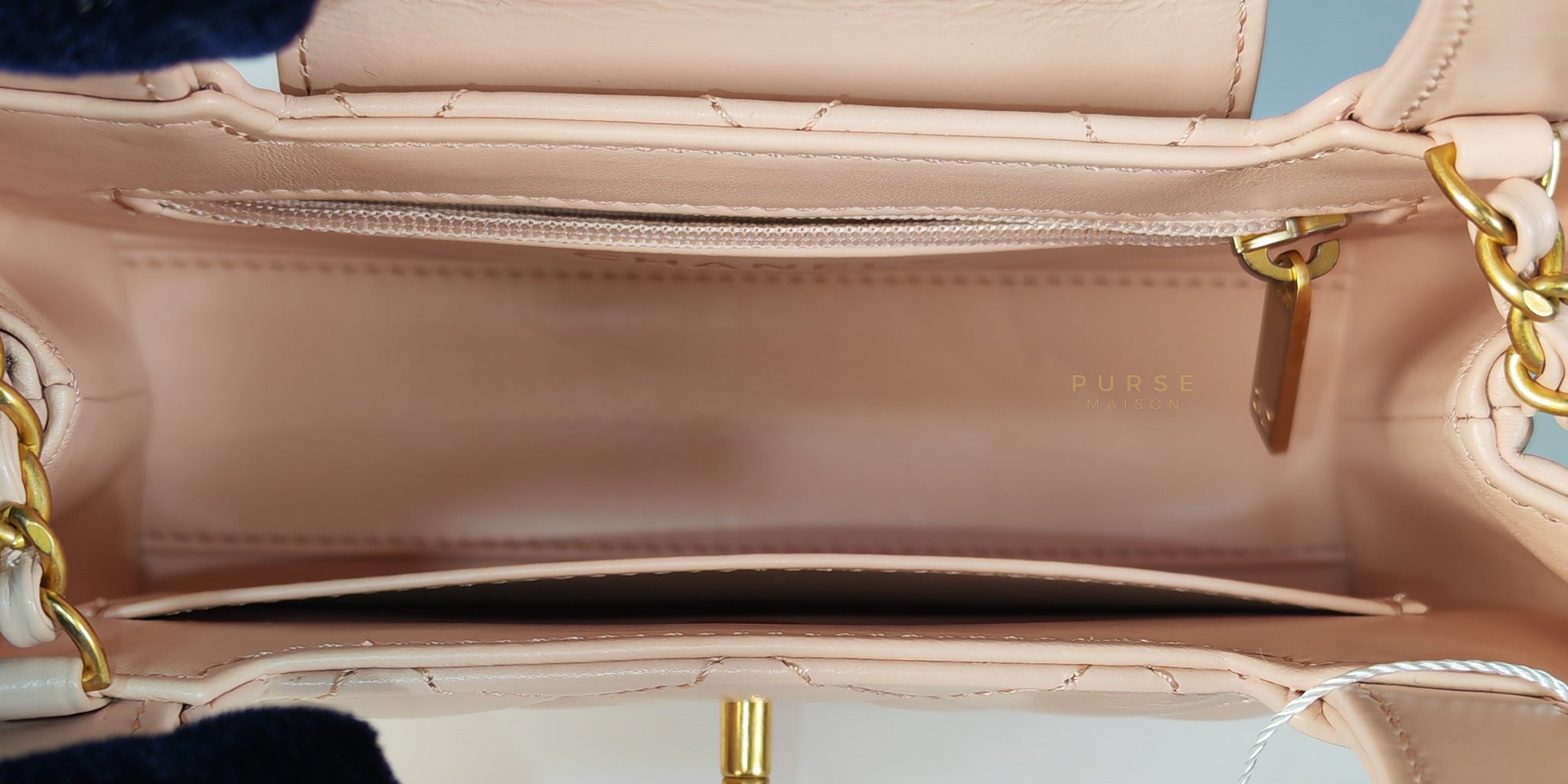 CC Kelly Small in Sakura Pink Shinny Calfskin Leather and Aged Gold Hardware (Microchip) | Purse Maison Luxury Bags Shop
