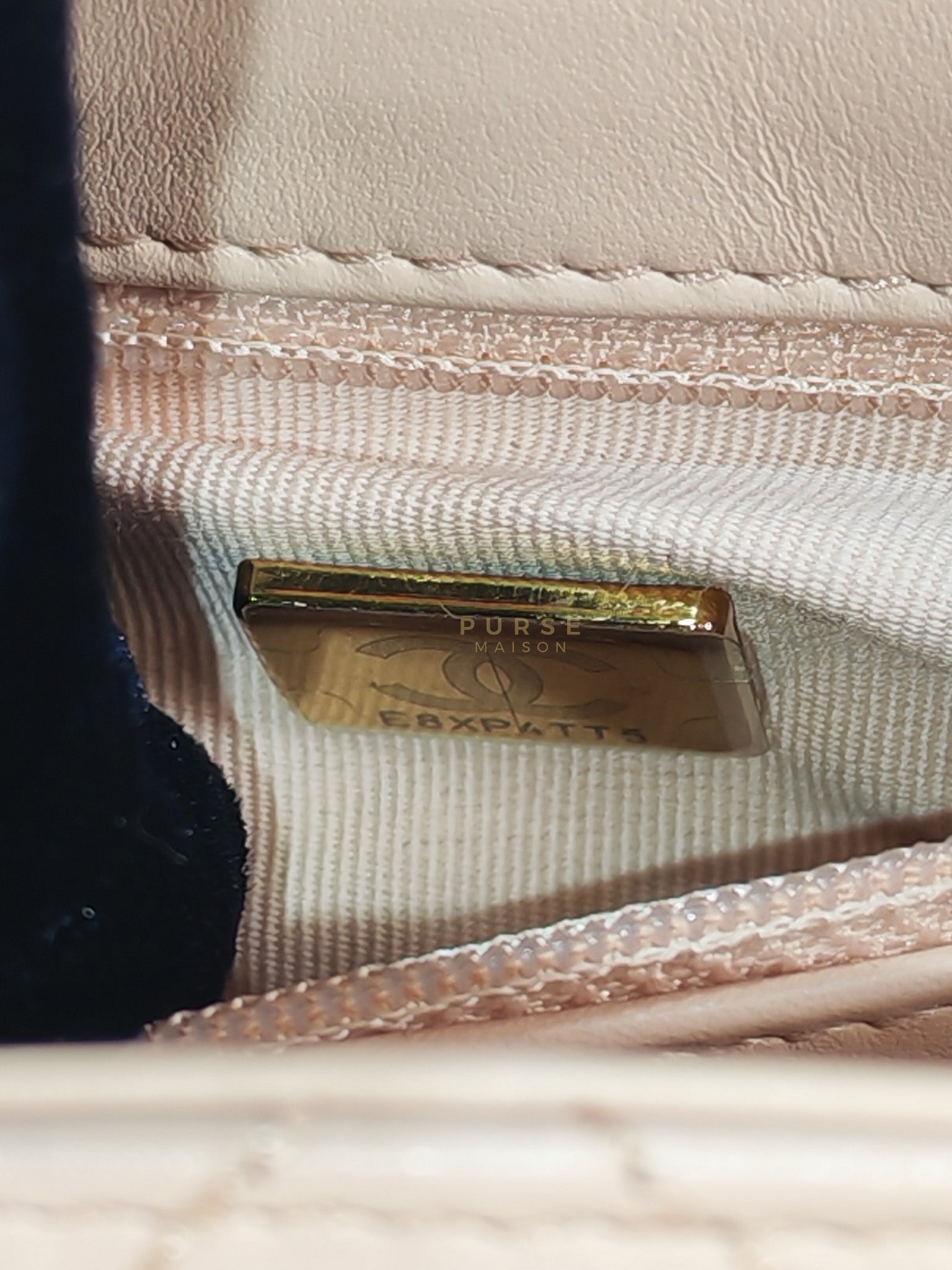 CC Kelly Small in Sakura Pink Shinny Calfskin Leather and Aged Gold Hardware (Microchip) | Purse Maison Luxury Bags Shop