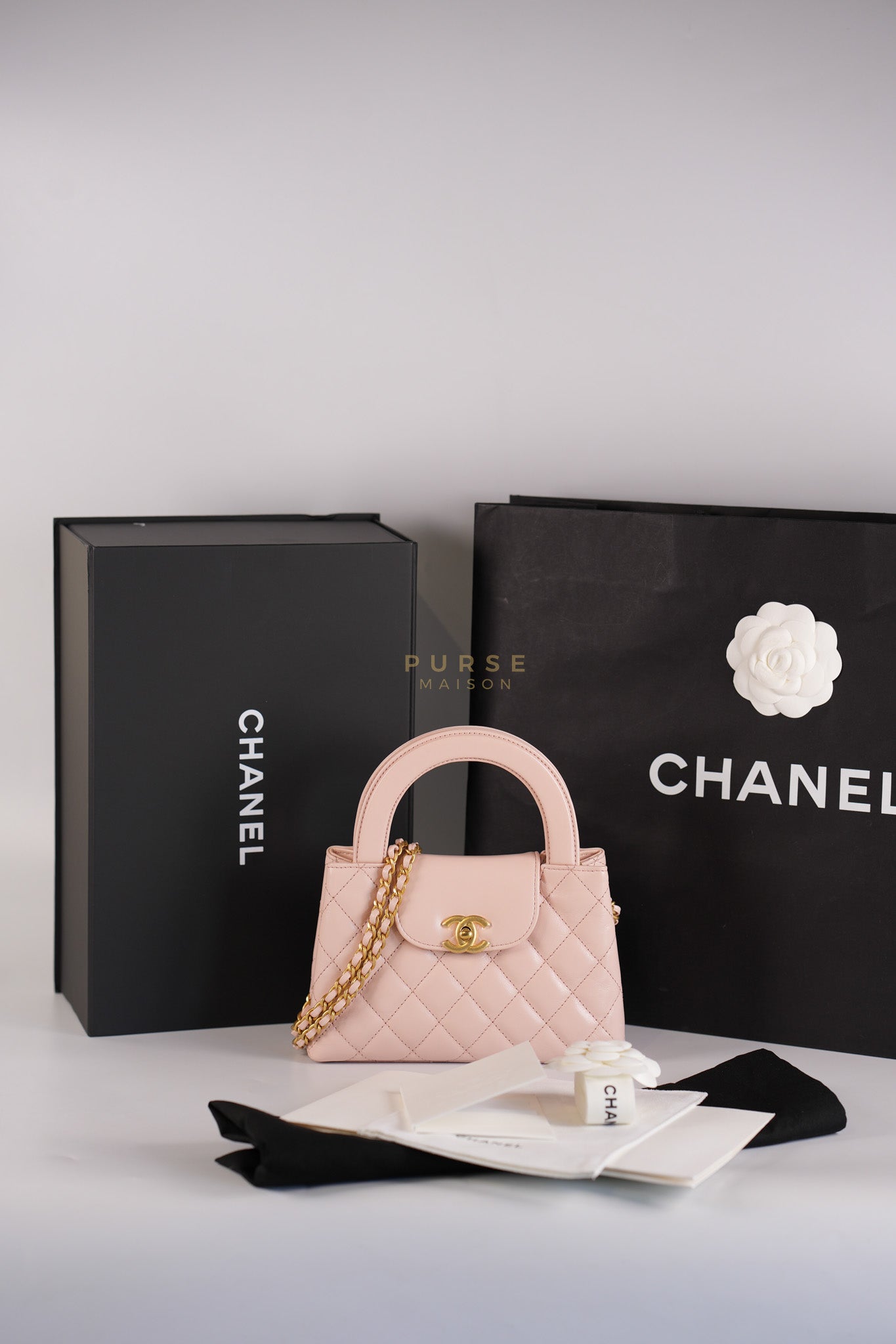 CC Kelly Small in Sakura Pink Shinny Calfskin Leather and Aged Gold Hardware (Microchip) | Purse Maison Luxury Bags Shop