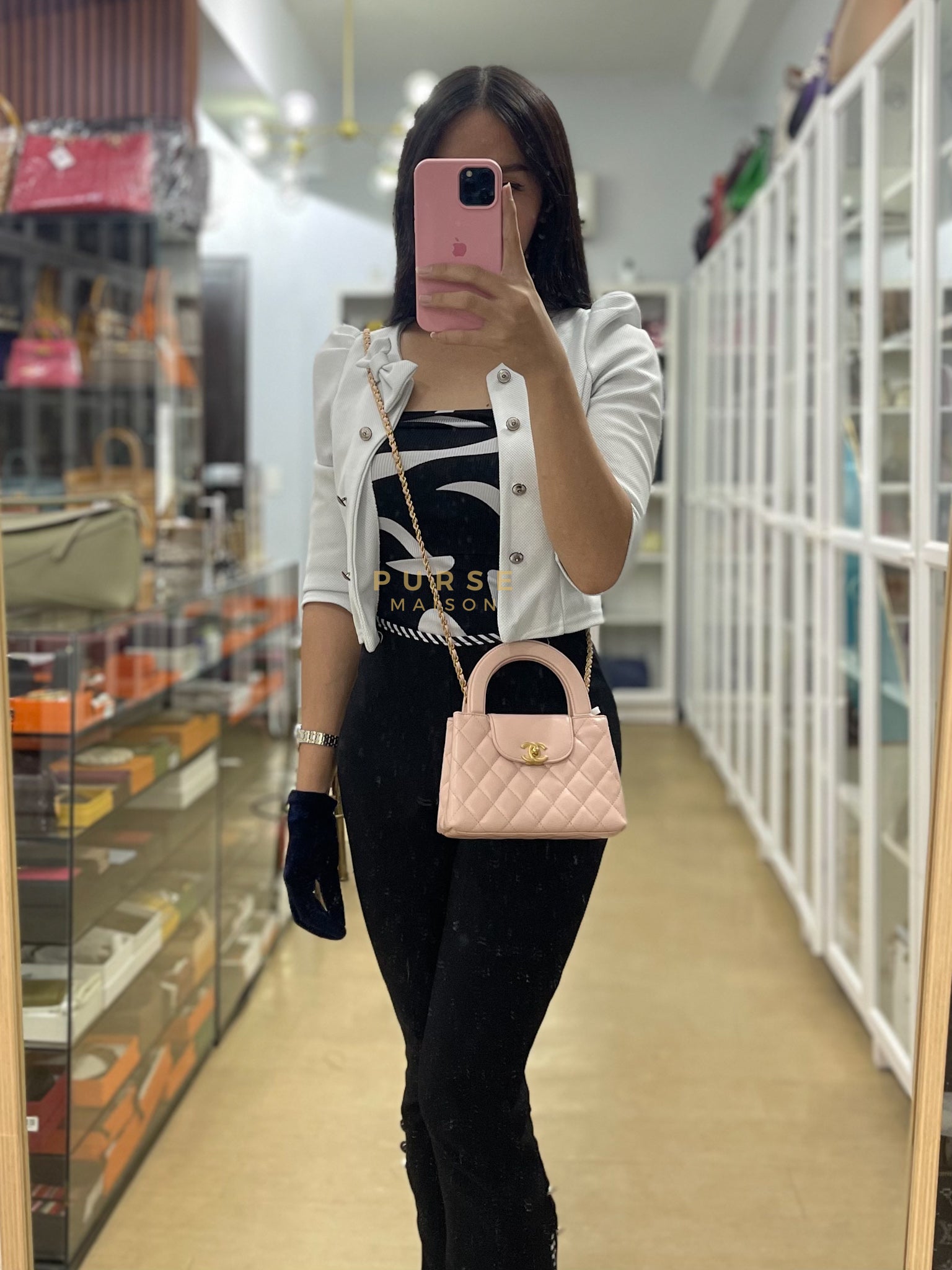 CC Kelly Small in Light Shinny Calfskin Leather and Aged Gold Hardware (Microchip) | Purse Maison Luxury Bags Shop