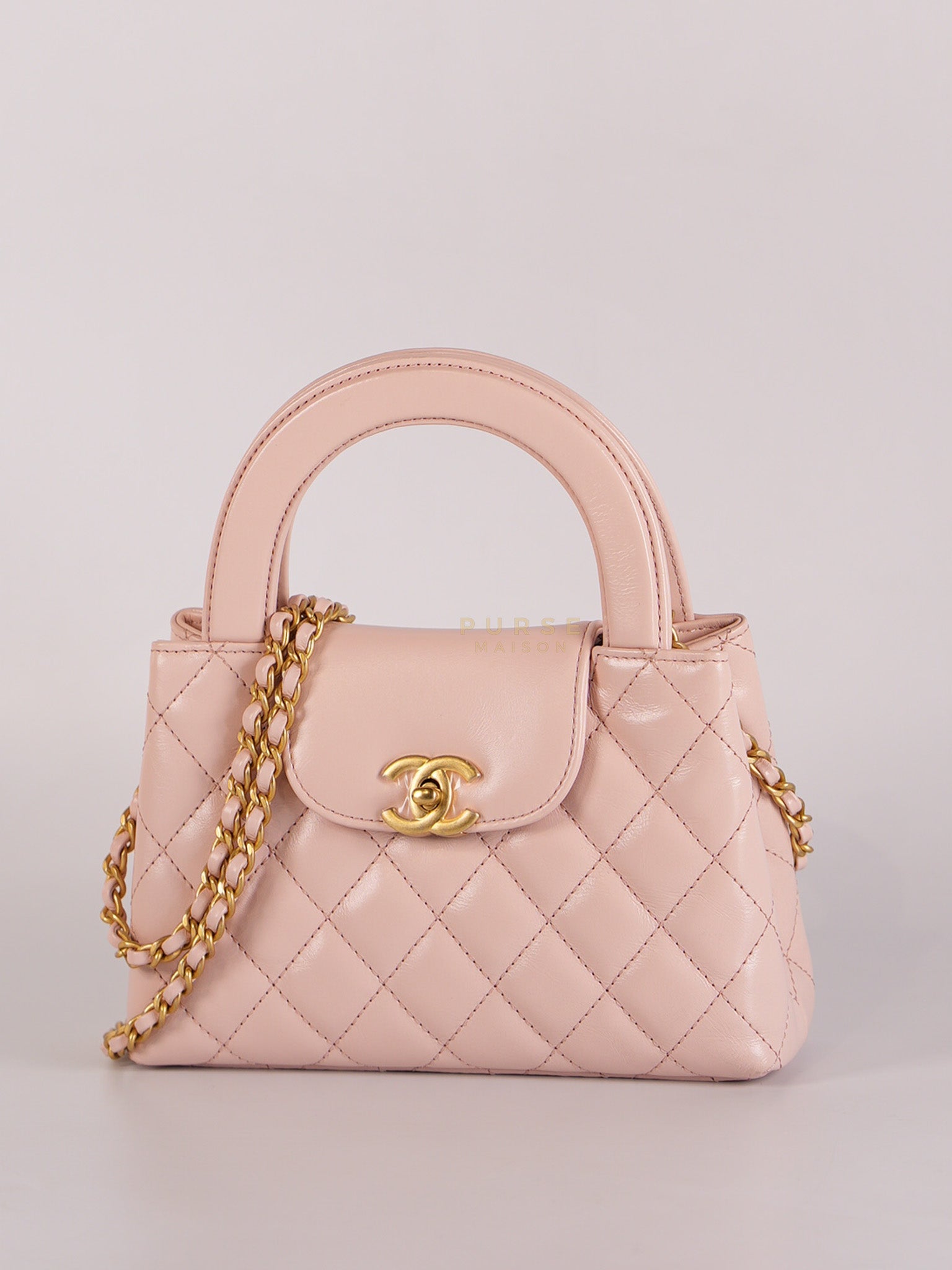 CC Kelly Small in Sakura Pink Shinny Calfskin Leather and Aged Gold Hardware (Microchip) | Purse Maison Luxury Bags Shop
