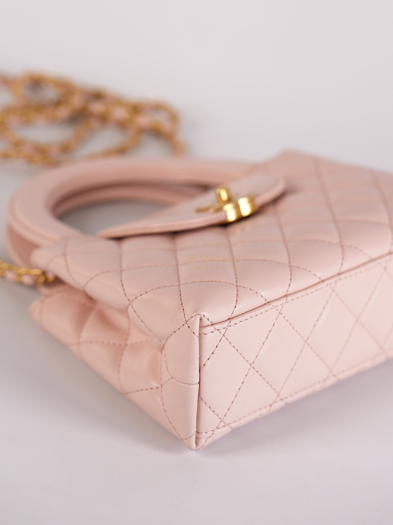 CC Kelly Small in Sakura Pink Shinny Calfskin Leather and Aged Gold Hardware (Microchip) | Purse Maison Luxury Bags Shop