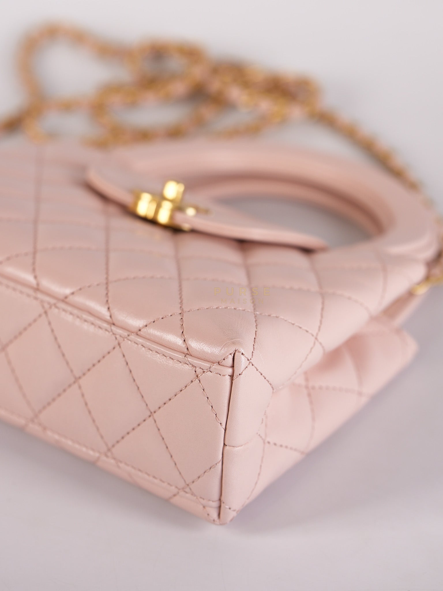 CC Kelly Small in Sakura Pink Shinny Calfskin Leather and Aged Gold Hardware (Microchip) | Purse Maison Luxury Bags Shop