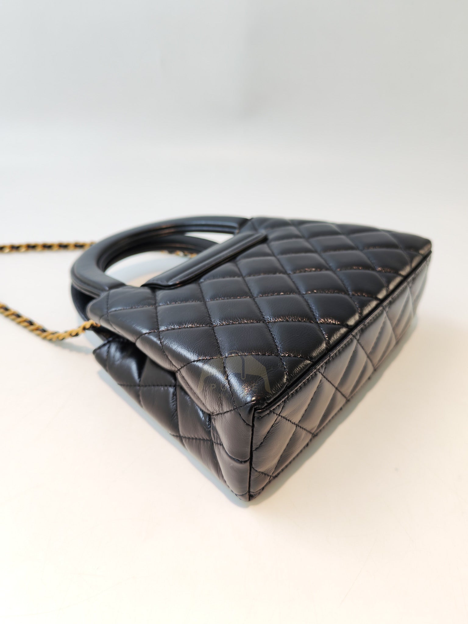 CC Kelly Small Shopping Bag Black Calfskin and Aged Gold Hardware (Microchip) | Purse Maison Luxury Bags Shop