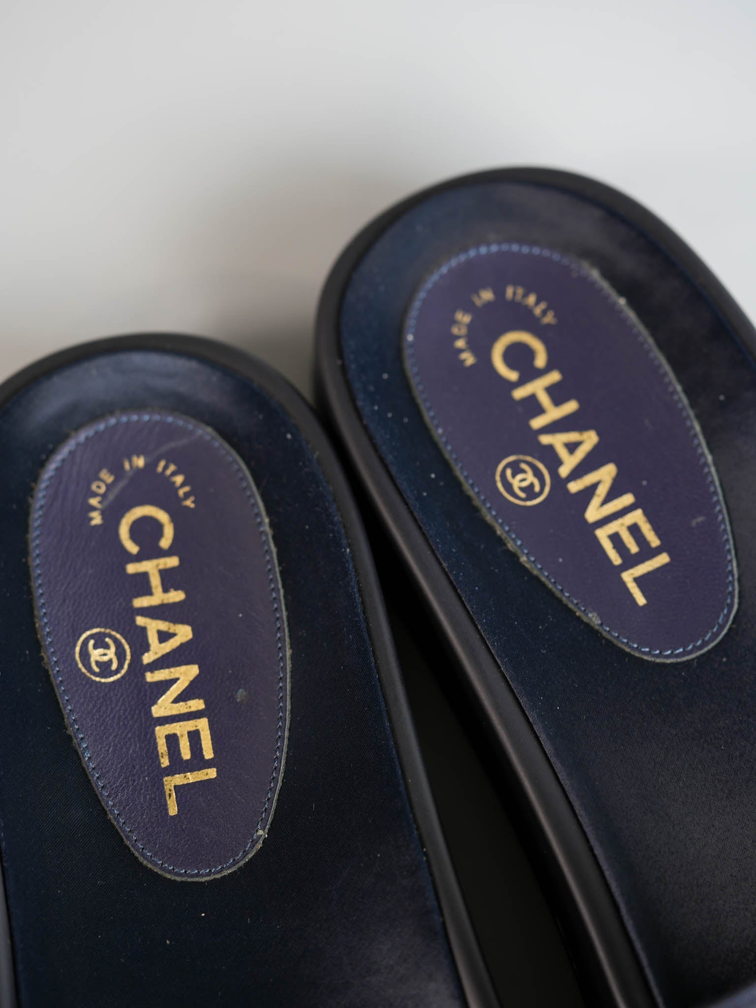 CC Navy Blue Satin Chain Slides Size 41 EU (27cm) | Purse Maison Luxury Bags Shop