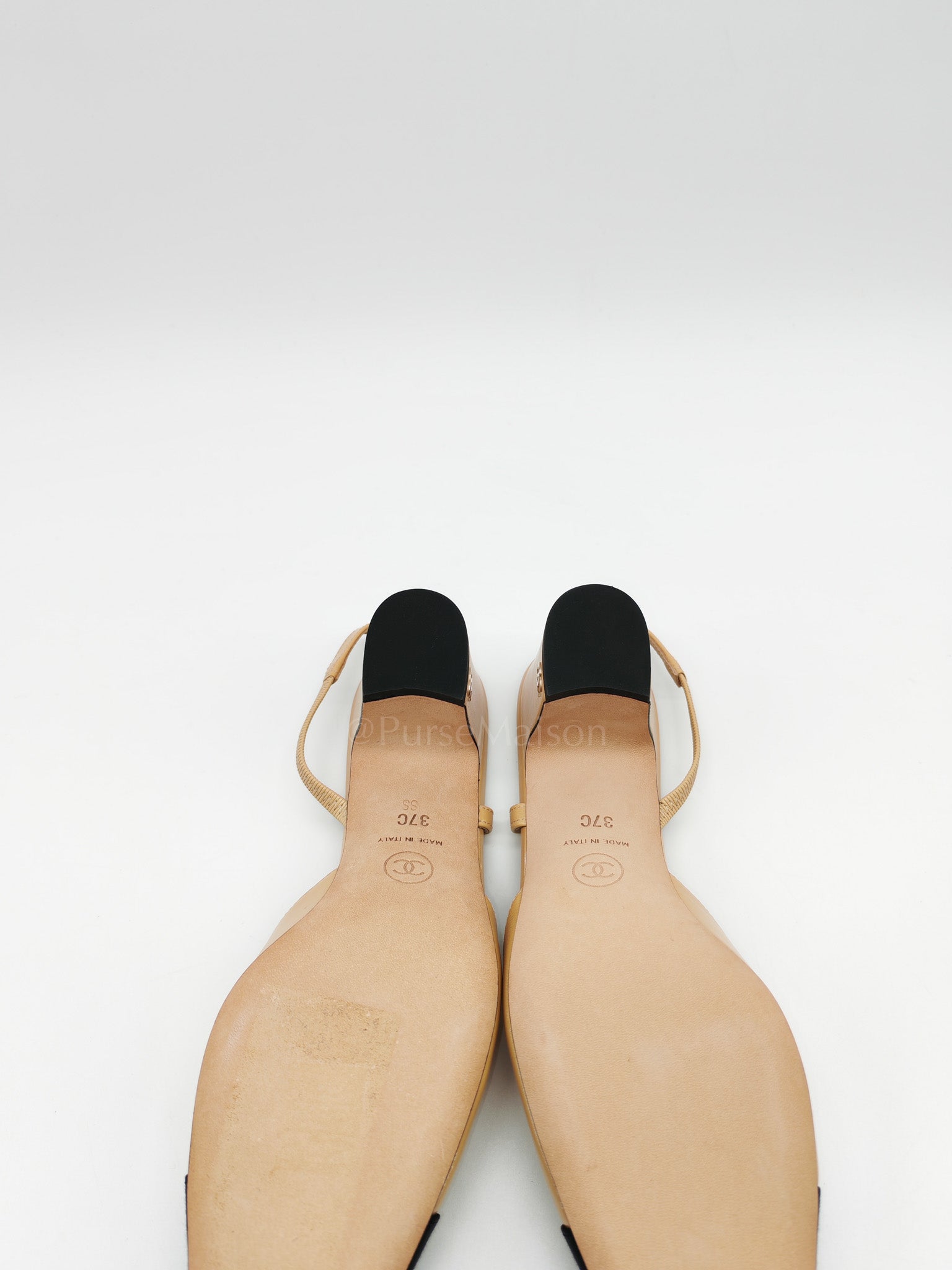 CC Slingback Pumps in Beige Lambskin Leather & Black Cap Toe Canvas Size 37 EU(23.5 cm) | Purse Maison Luxury Bags Shop