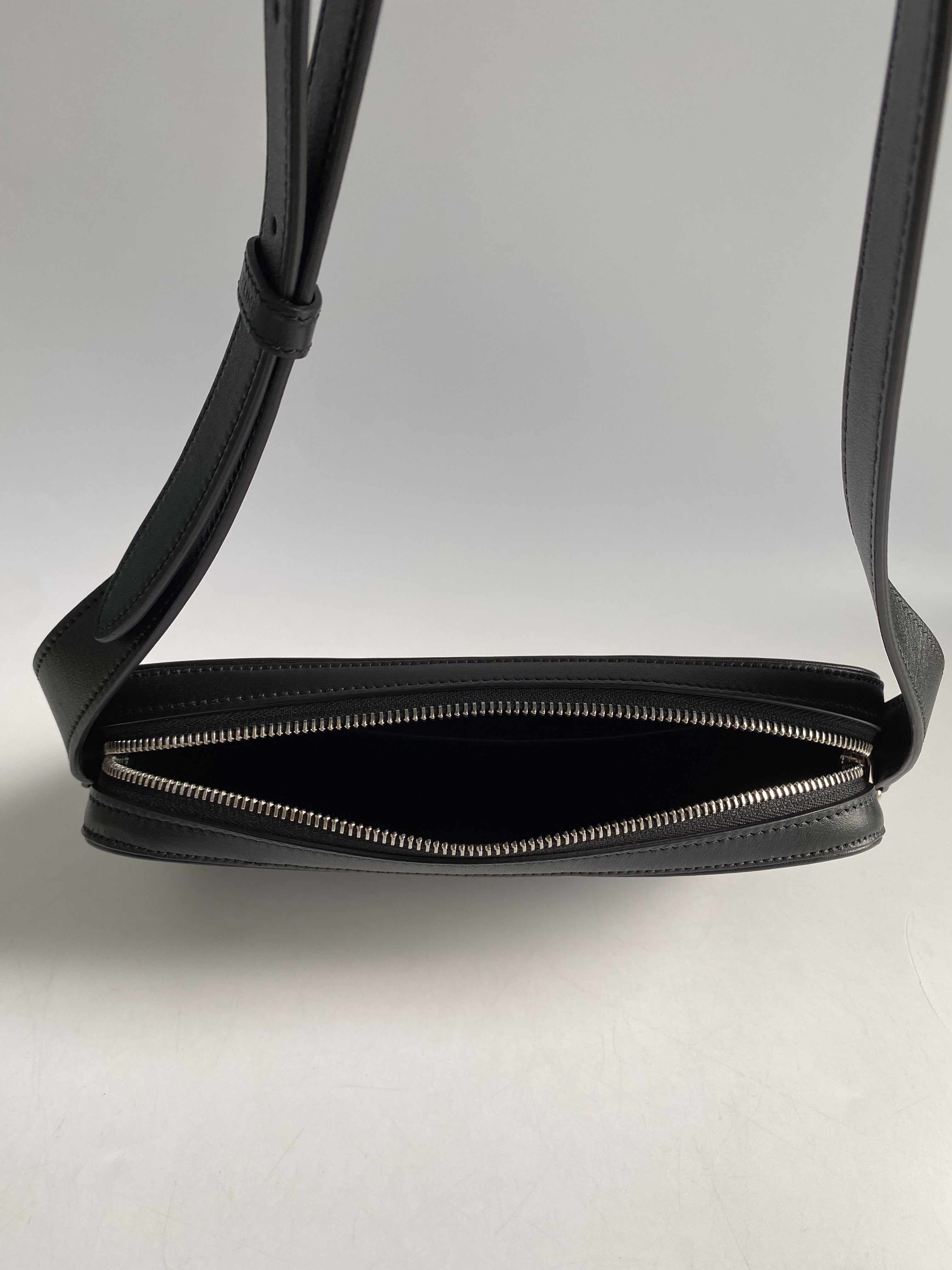 Celine Black Calfskin Logo Messenger Bag Unisex | Purse